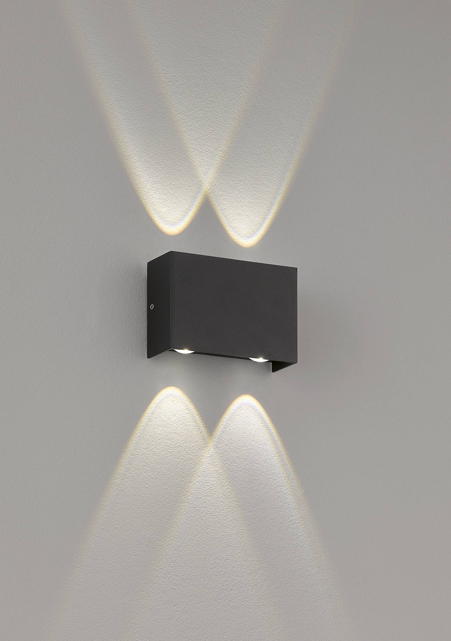 Nairobi Wall Light Iron Black 4-light