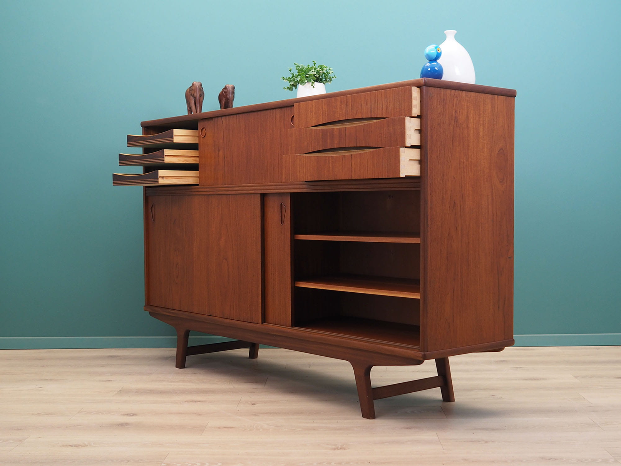 Vintage Highboard Teakholz Braun 1960er Jahre