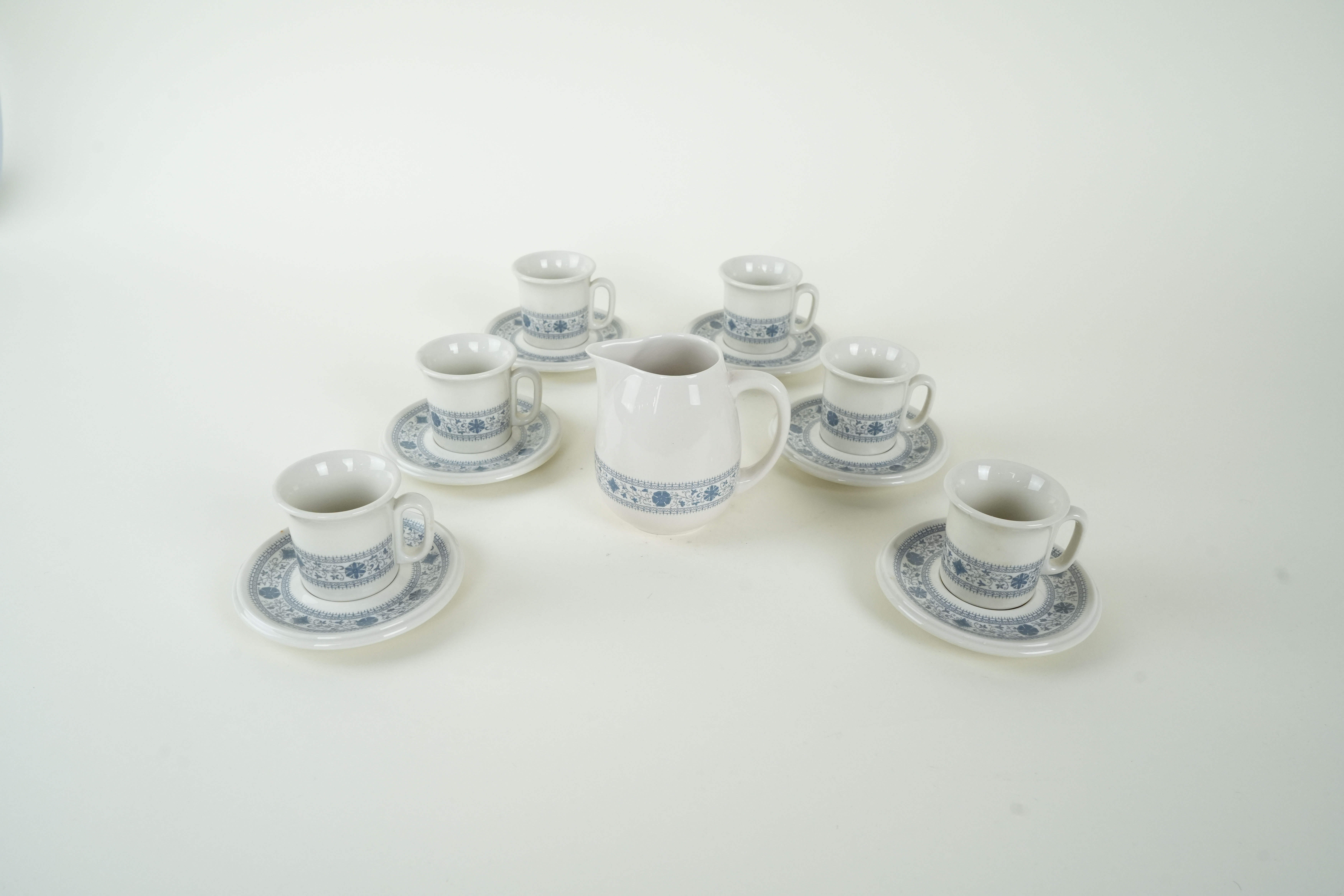 Vintage Tee 13er Set  Porzellan Elfenbein Blau 1970er Jahre
