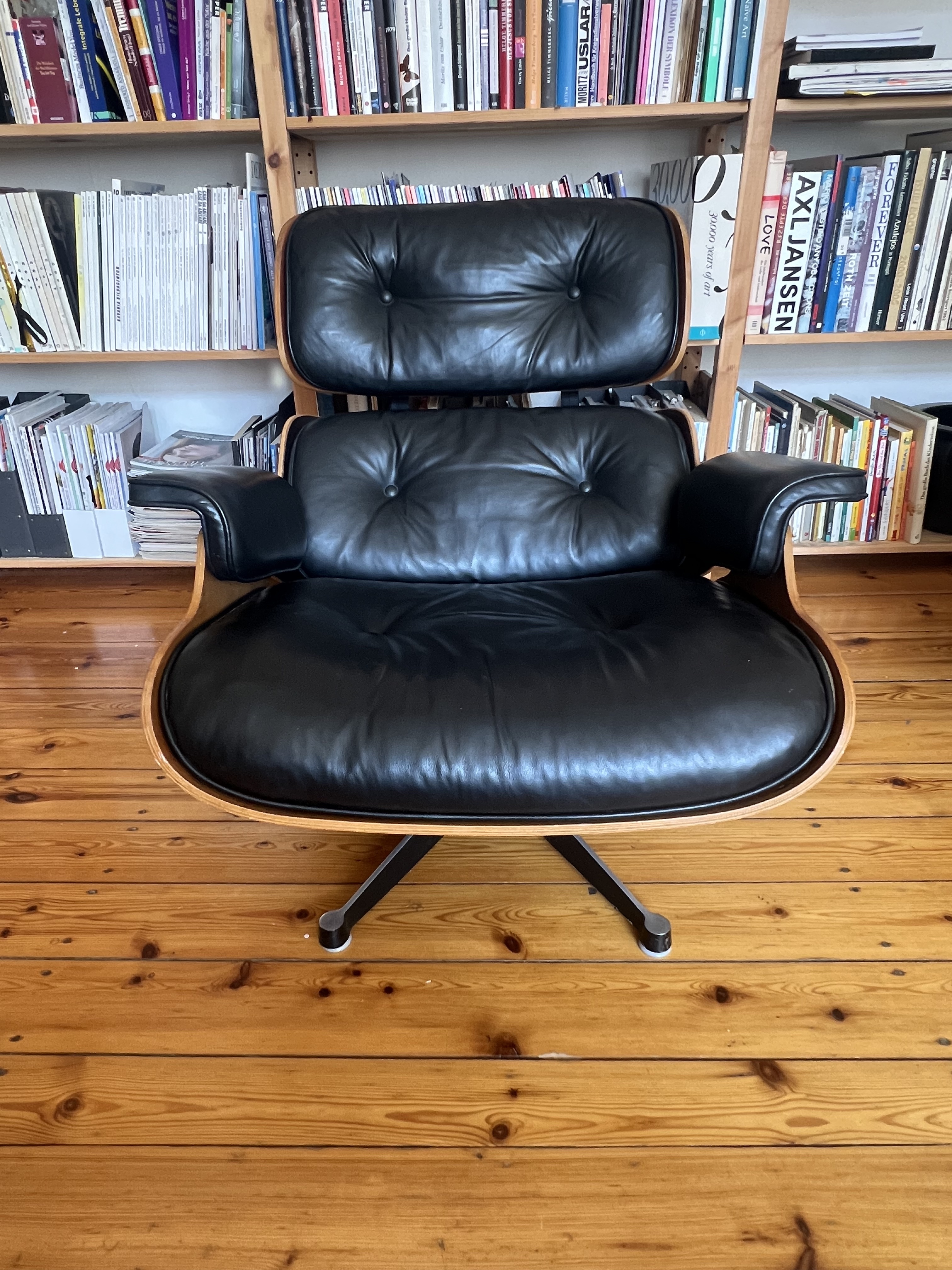 Vintage Eames Lounge Chair & Ottoman Leder Schwarz 1950er