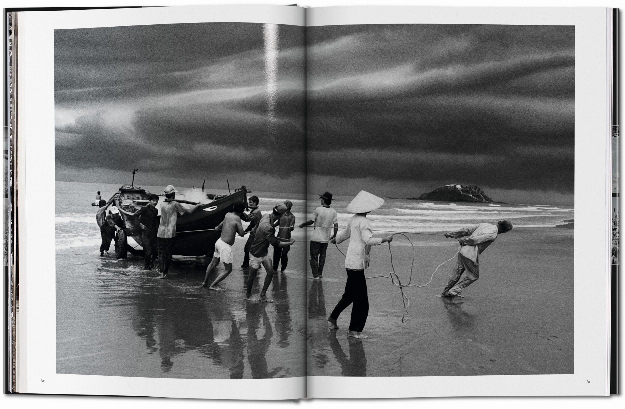 Sebastião Salgado. Exodus