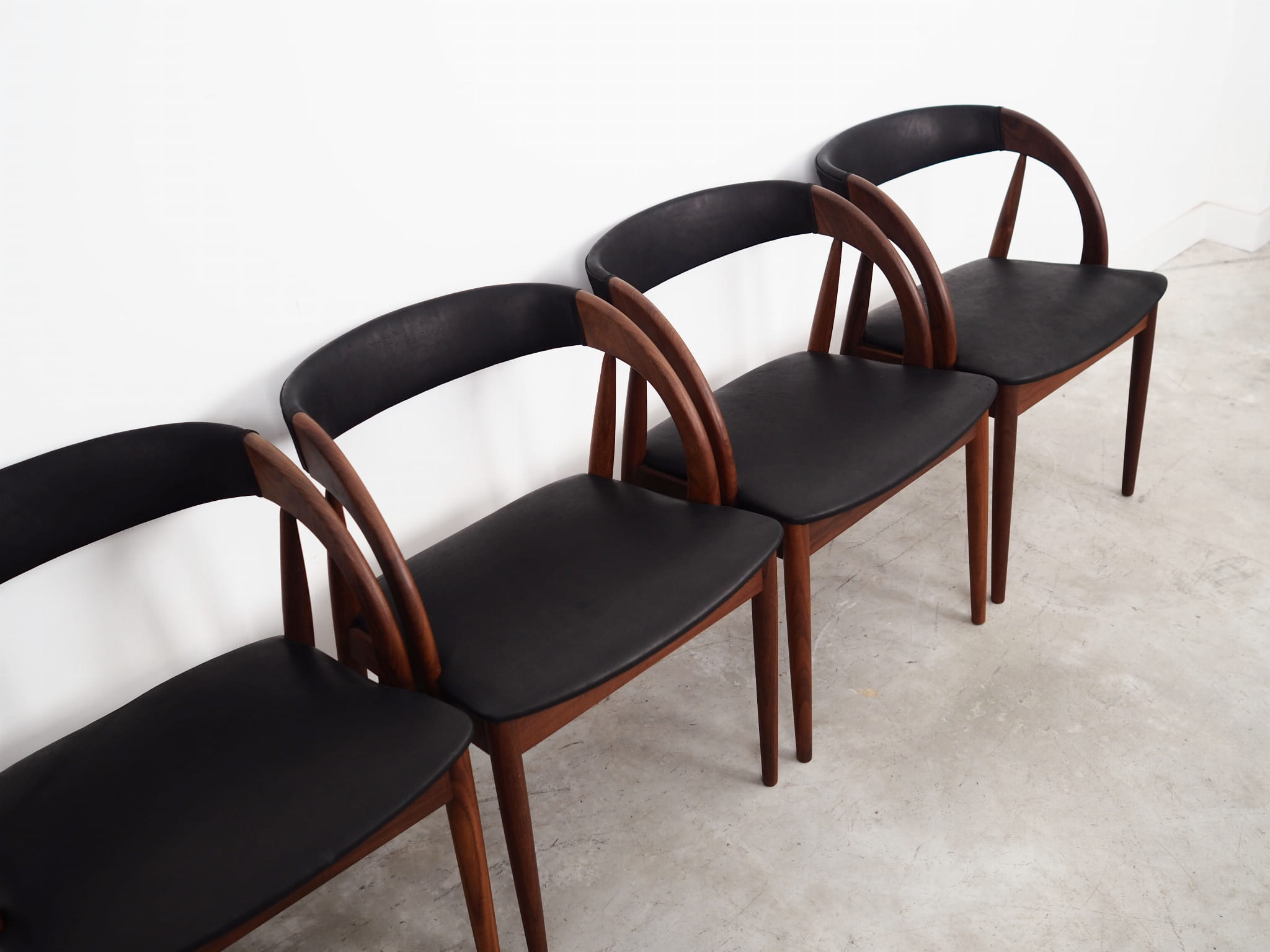 4x Vintage Chair Teak Wood Textile Black 1970s