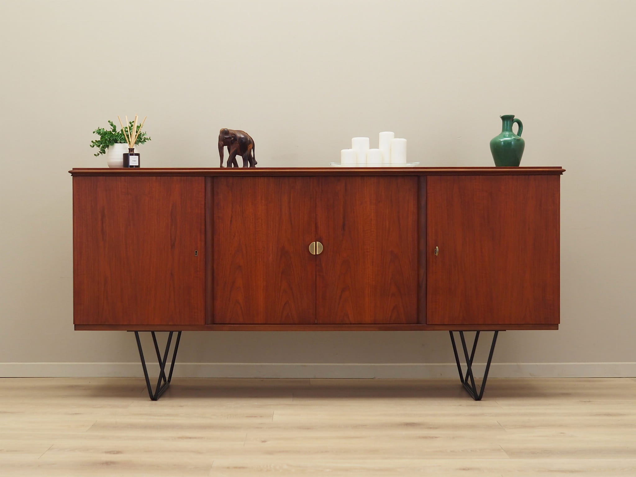 Vintage Sideboard Teakholz Braun 1970er Jahre