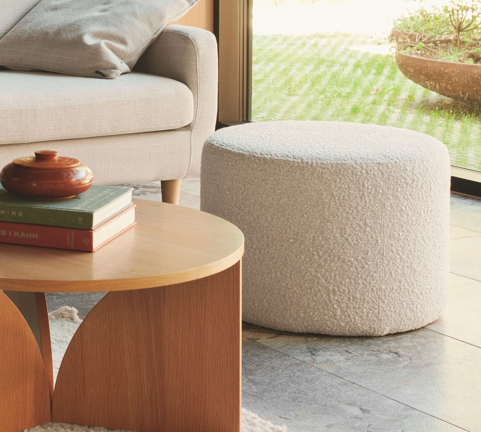 No. 9 Hocker Maya Cream