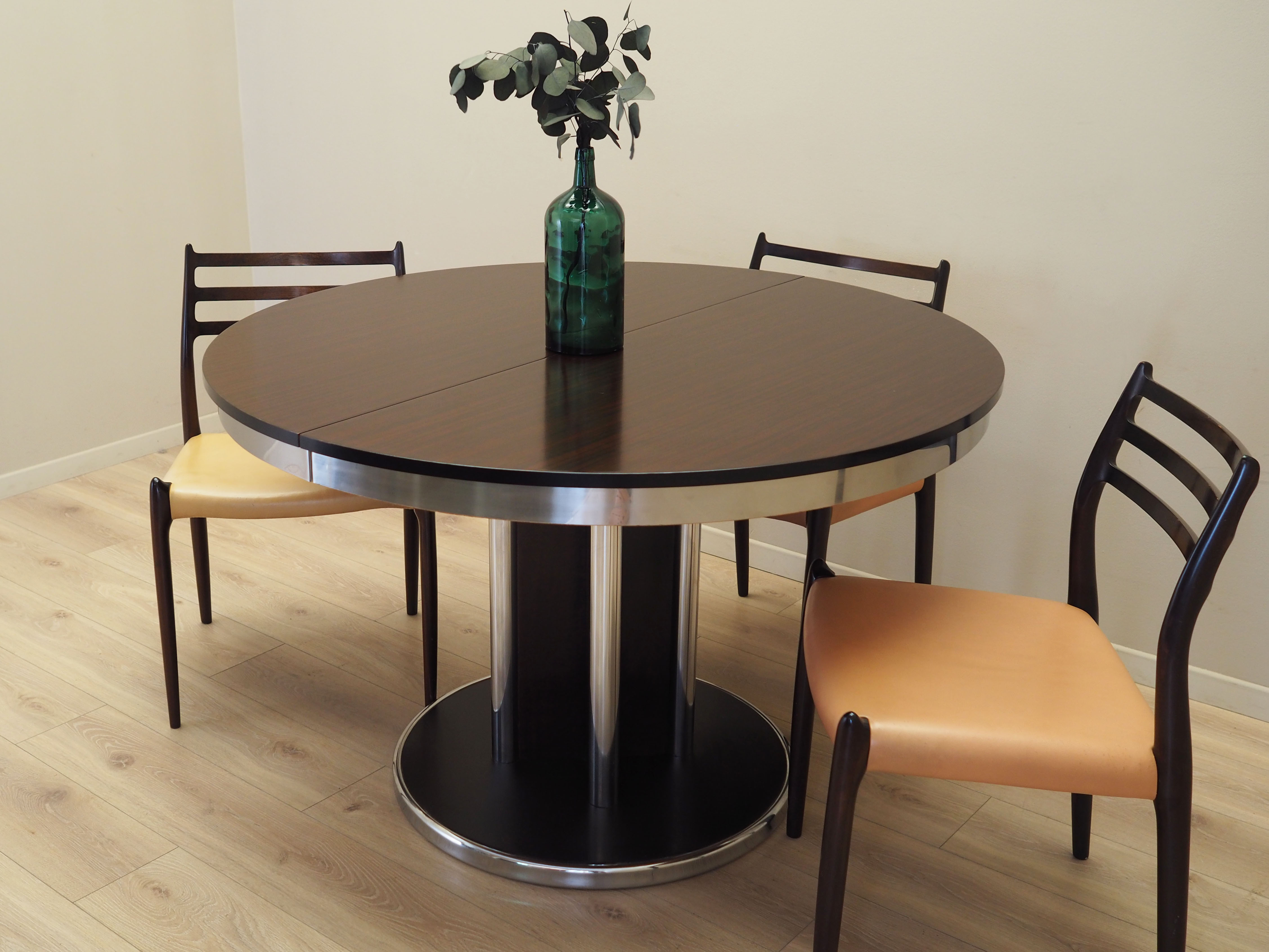 Runder Esstisch 1970er Jahre 121cm