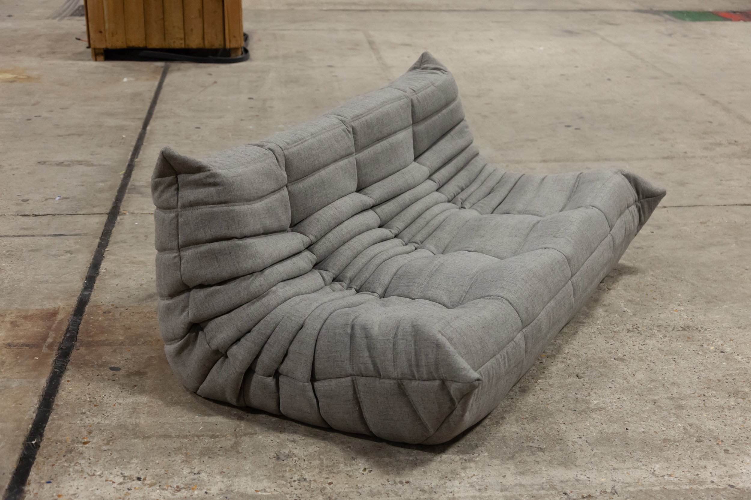 Togo Sofa 3-Sitzer Webstoff Warmgrau