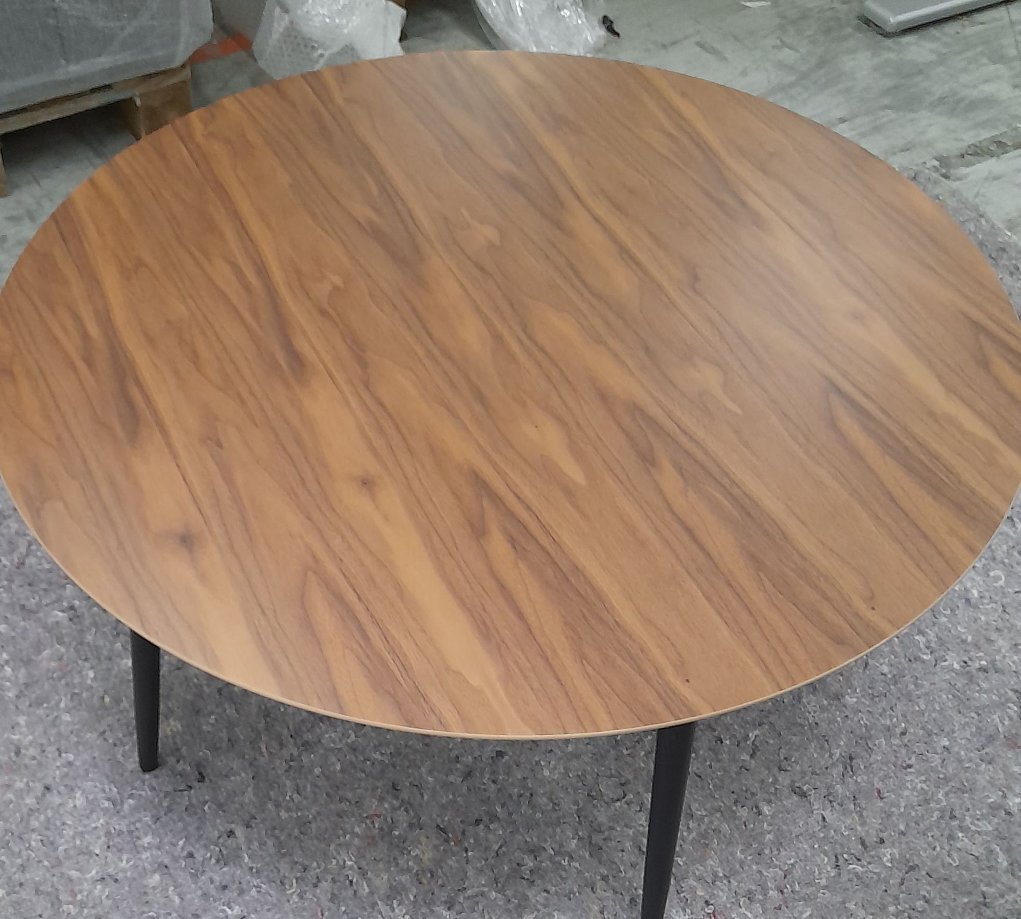 Hubert Couchtisch Holz Walnut
