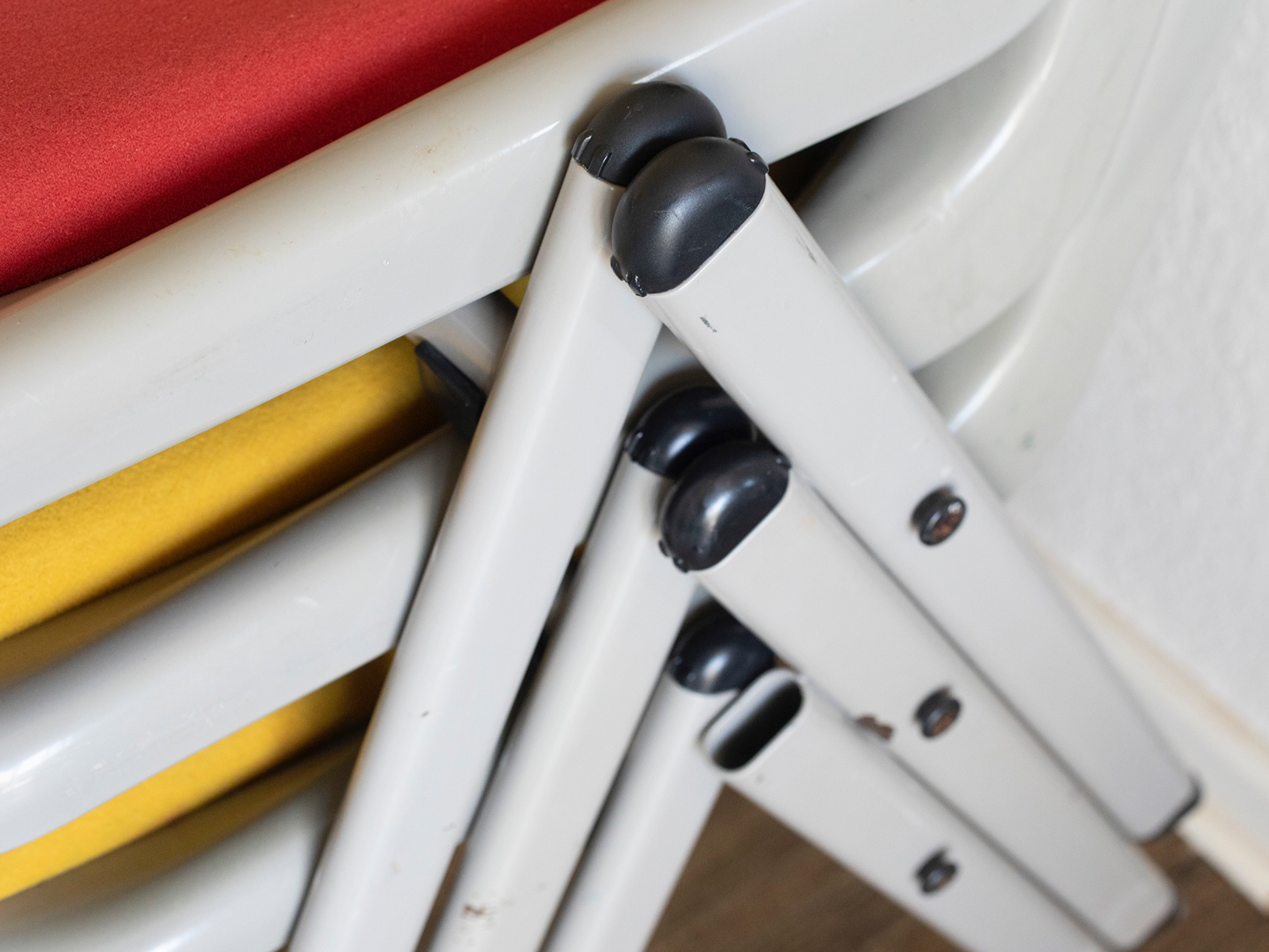 6x Stapelstuhl Stahl Kunststoff