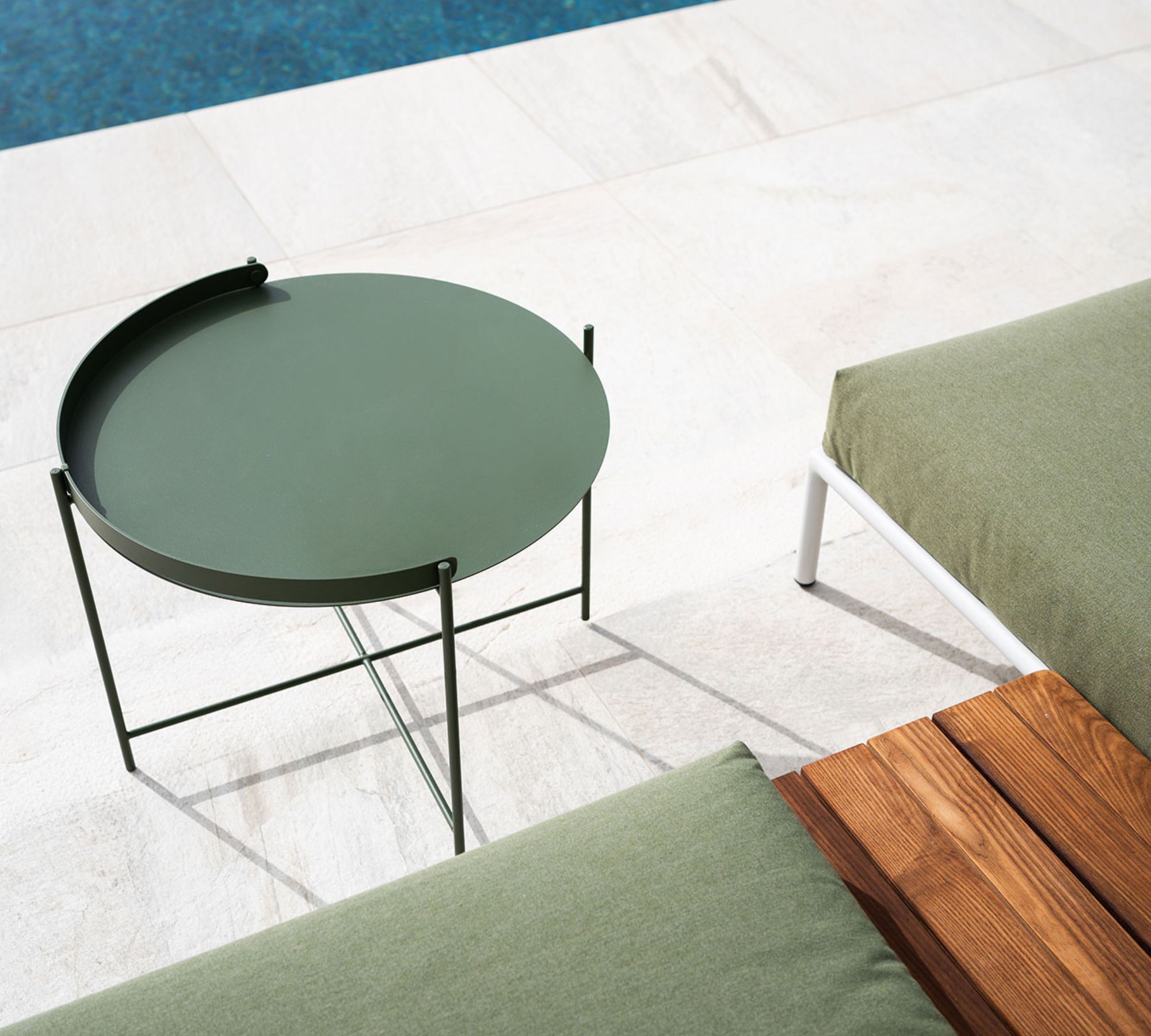 EDGE Serviertisch 62cm Piniengrün