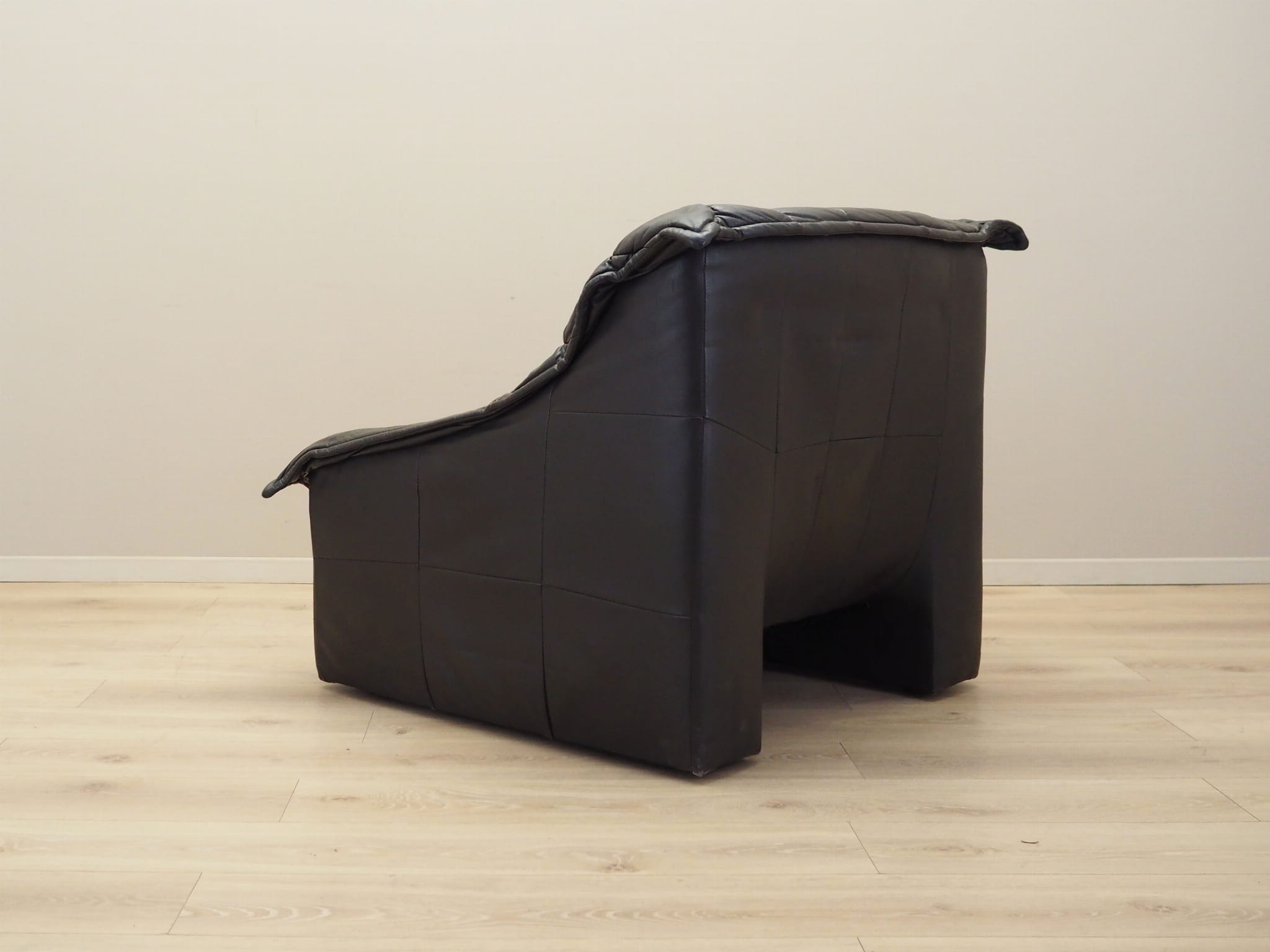 Poltrona in pelle nera anni '60