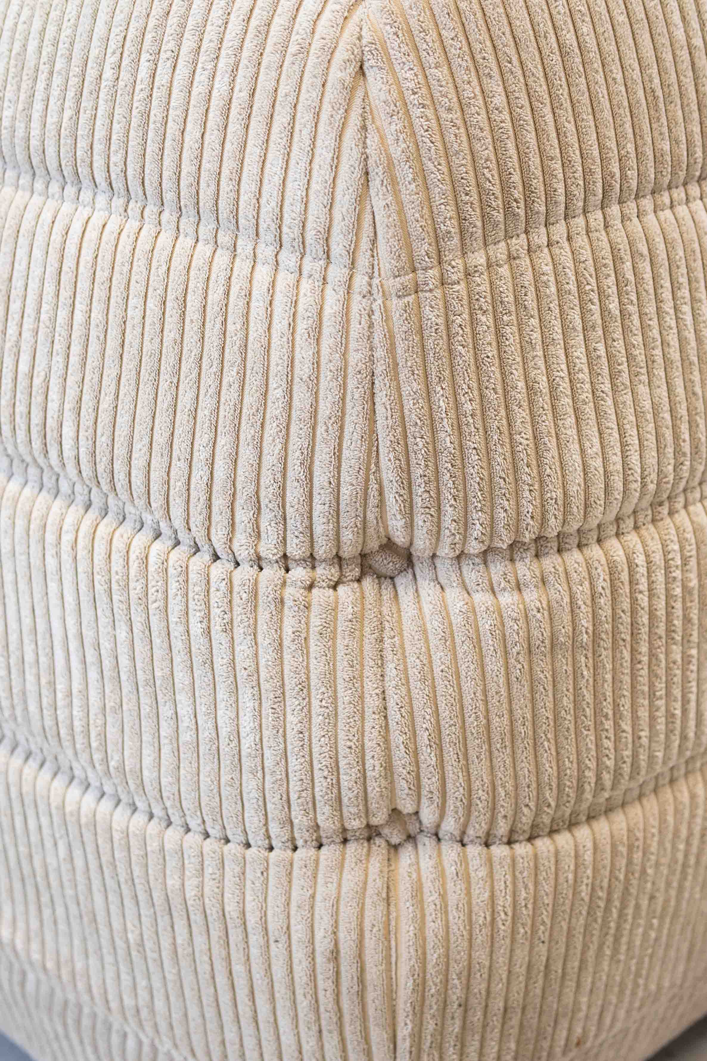 Togo Sofa 2-seater with armrest Cord Beige