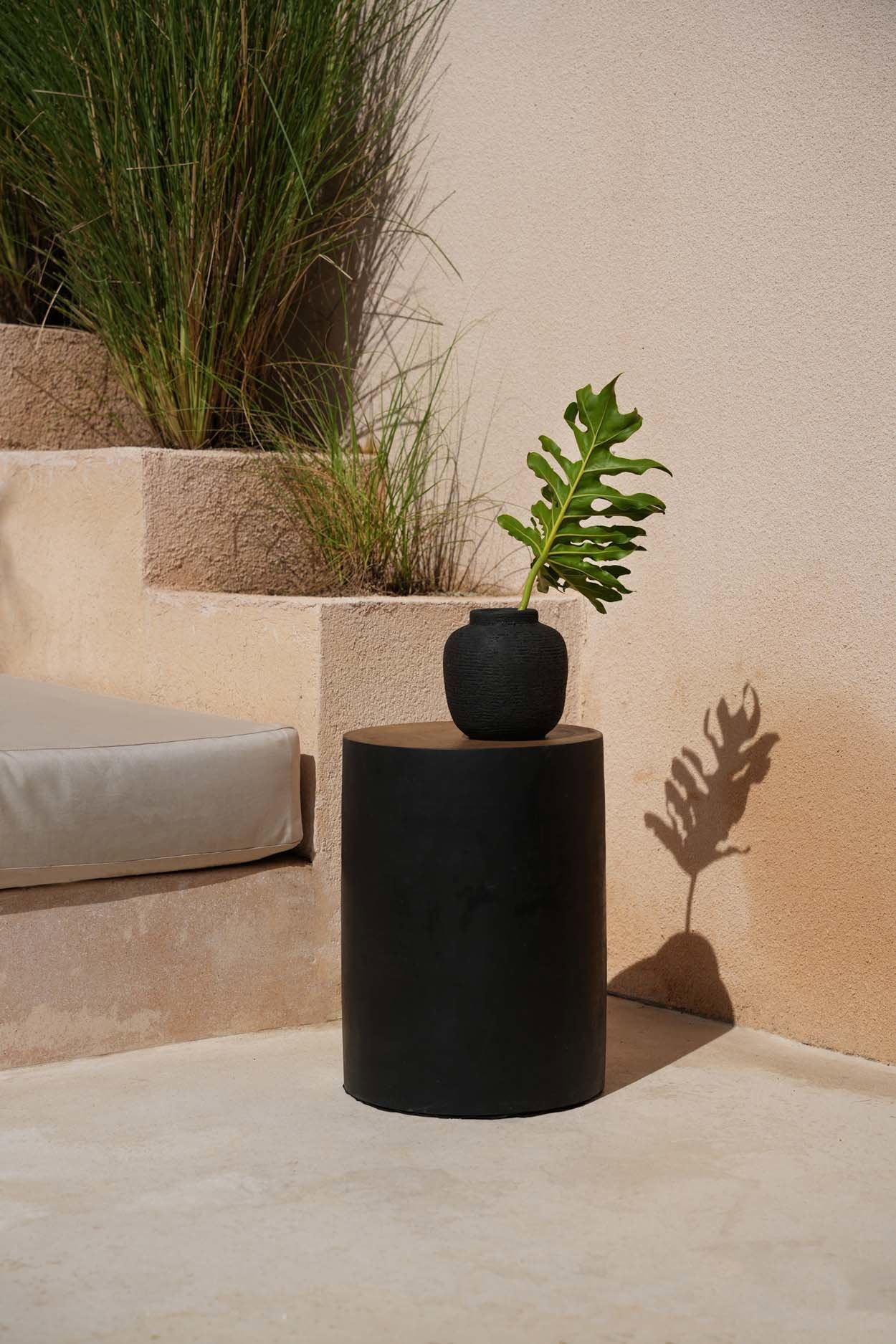 Peaky Vase Schwarz