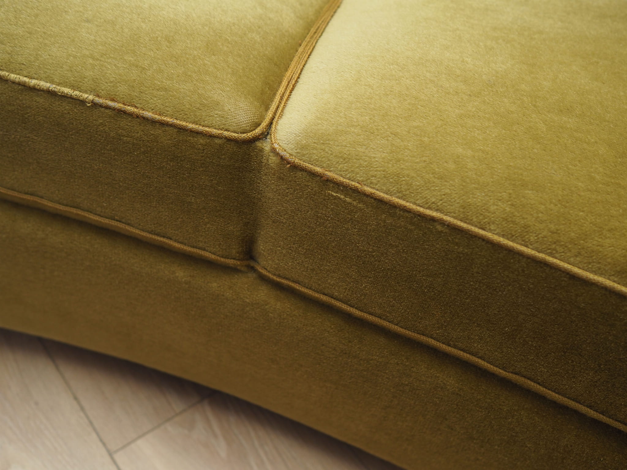 4-Sitzer Sofa Velours Grün 1960er Jahre