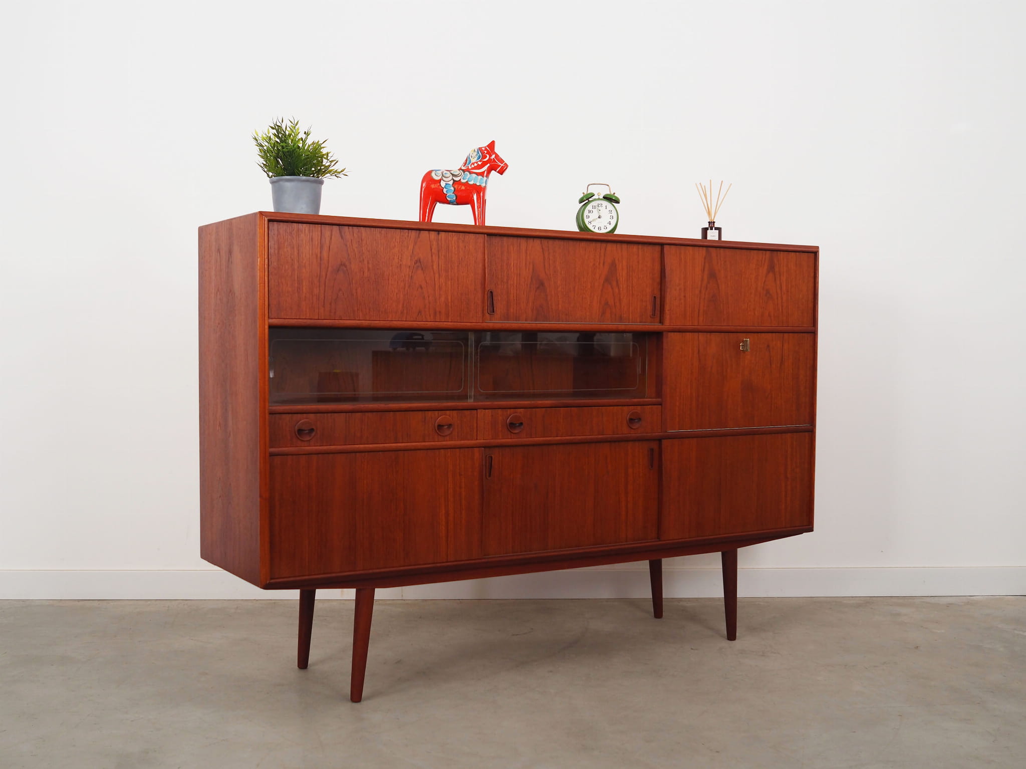 Vintage Highboard Teakholz Braun 1970er Jahre