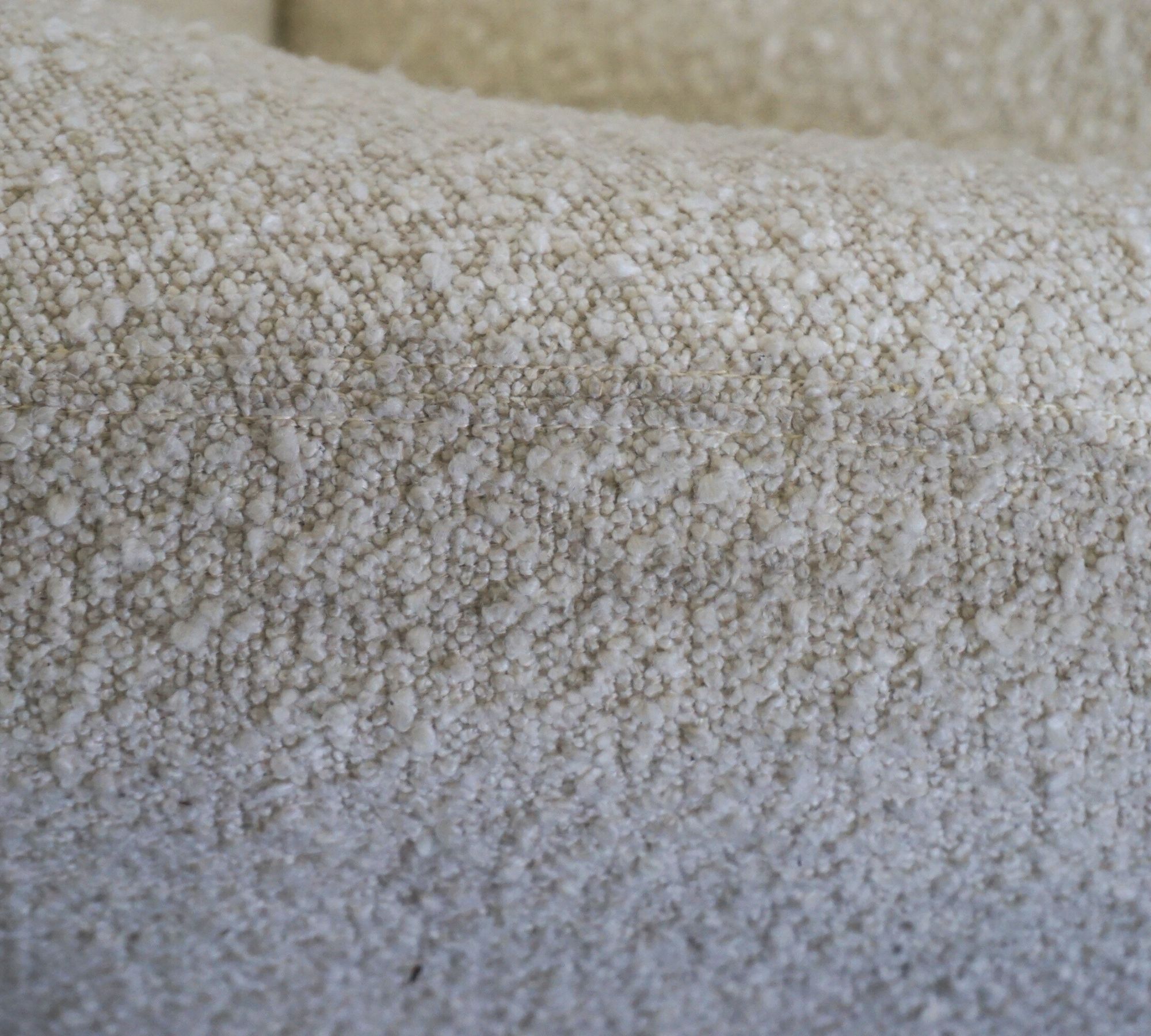 Design-Award-Winning Paula Sofa 2-Sitzer Maya Cream