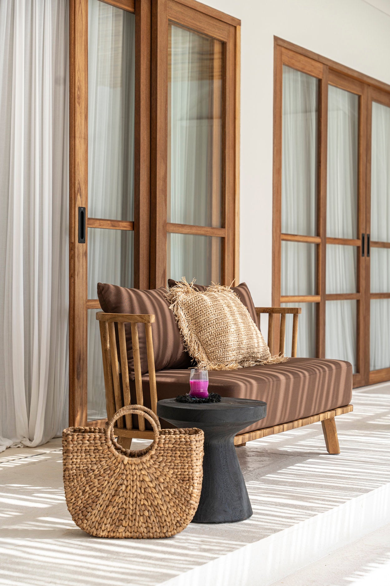 Il tavolino Gravity nero ø40cm 