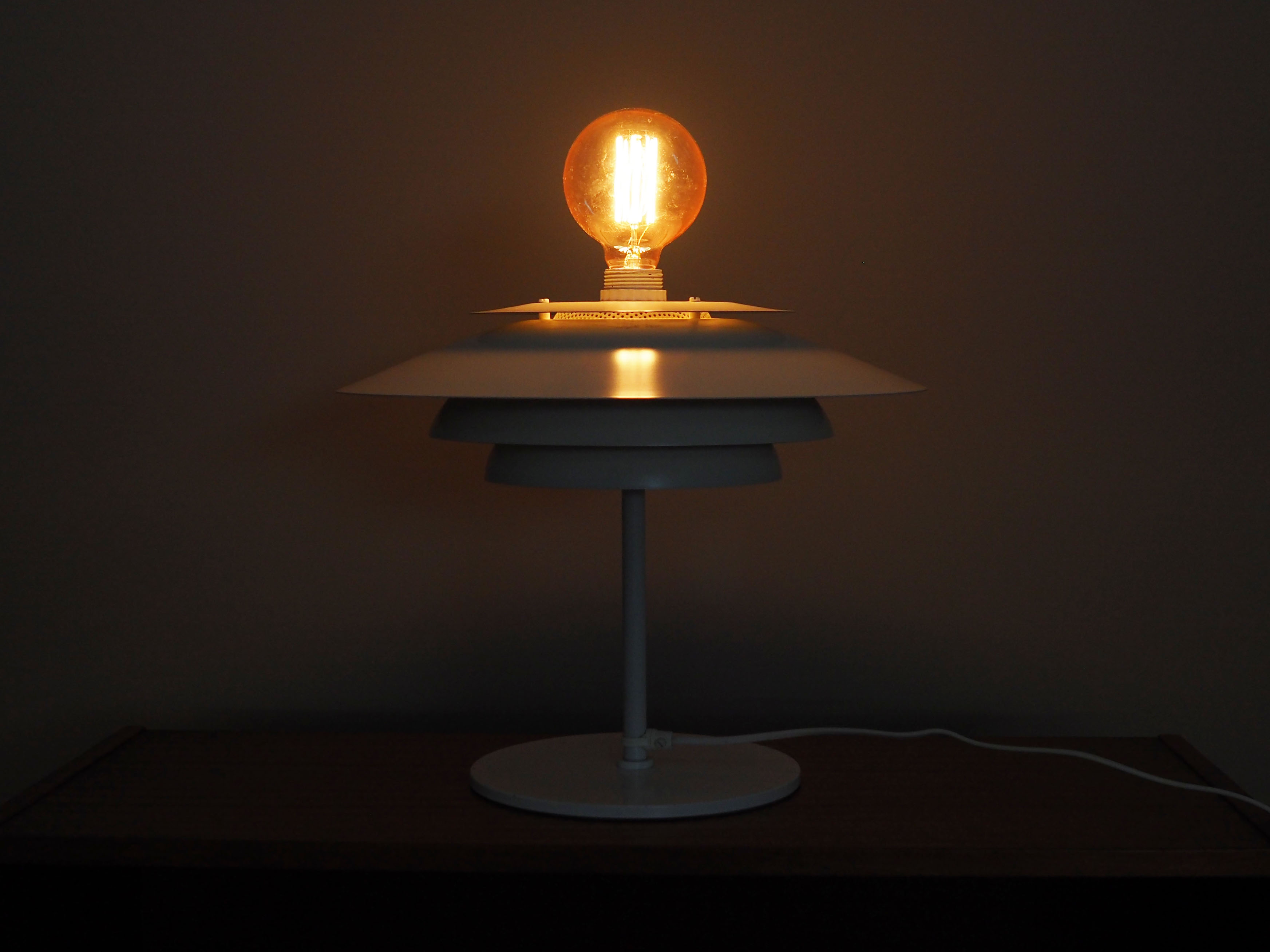 Table lamp metal white 1970s