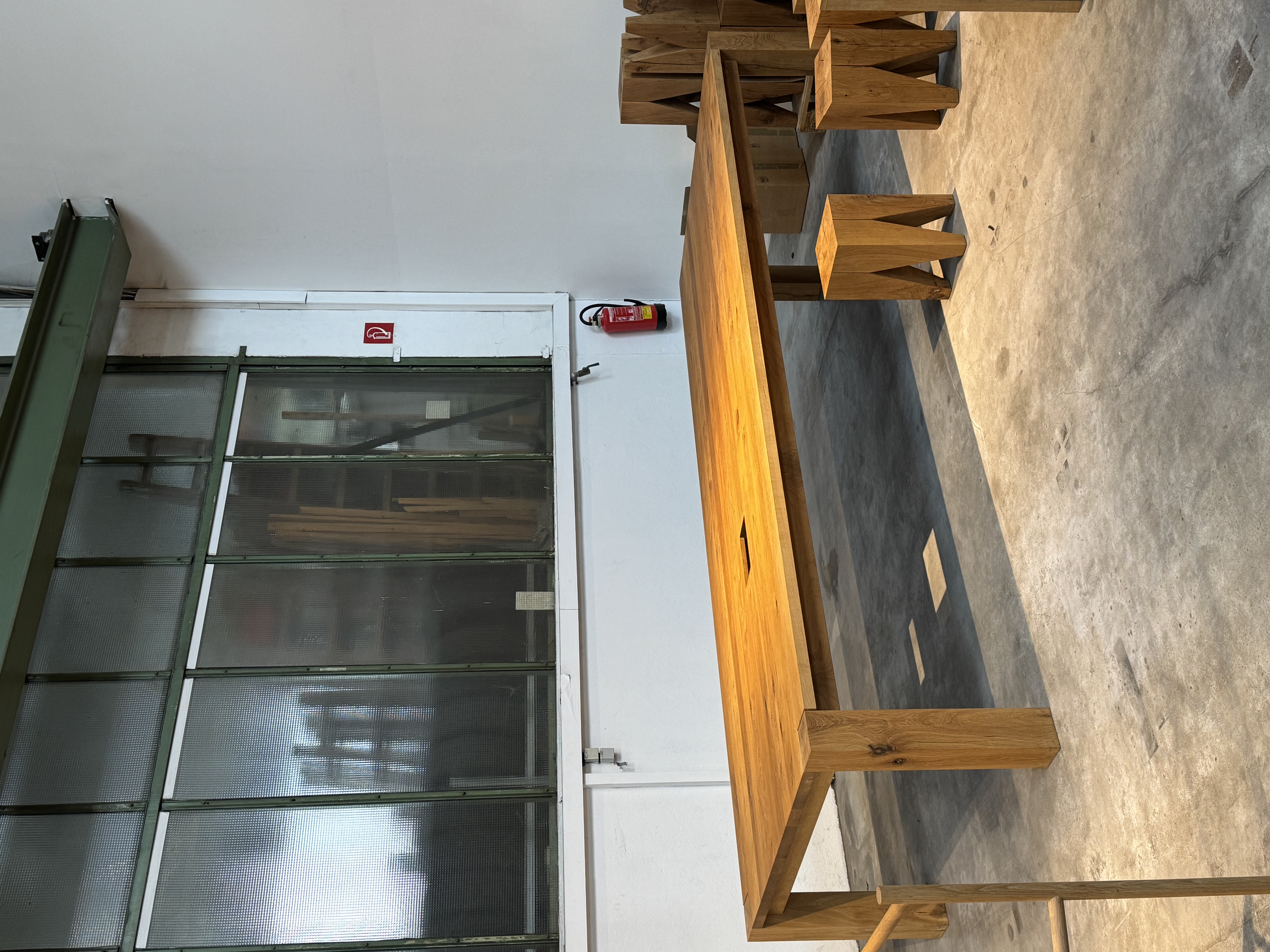 Bigfoot Tisch Holz Braun