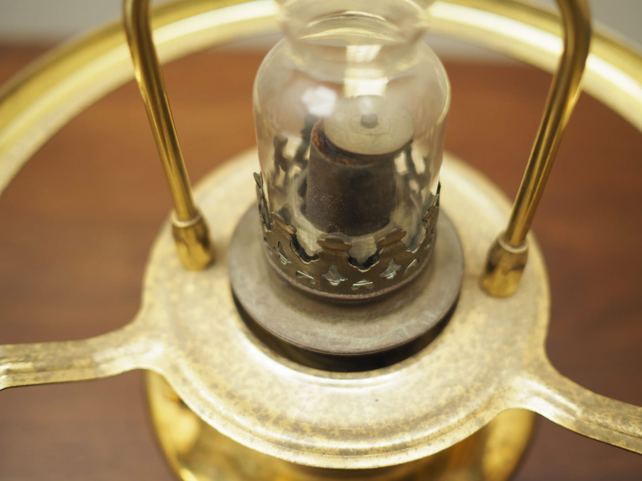 Öl-Tischlampe Metall Glas 1950er Jahre