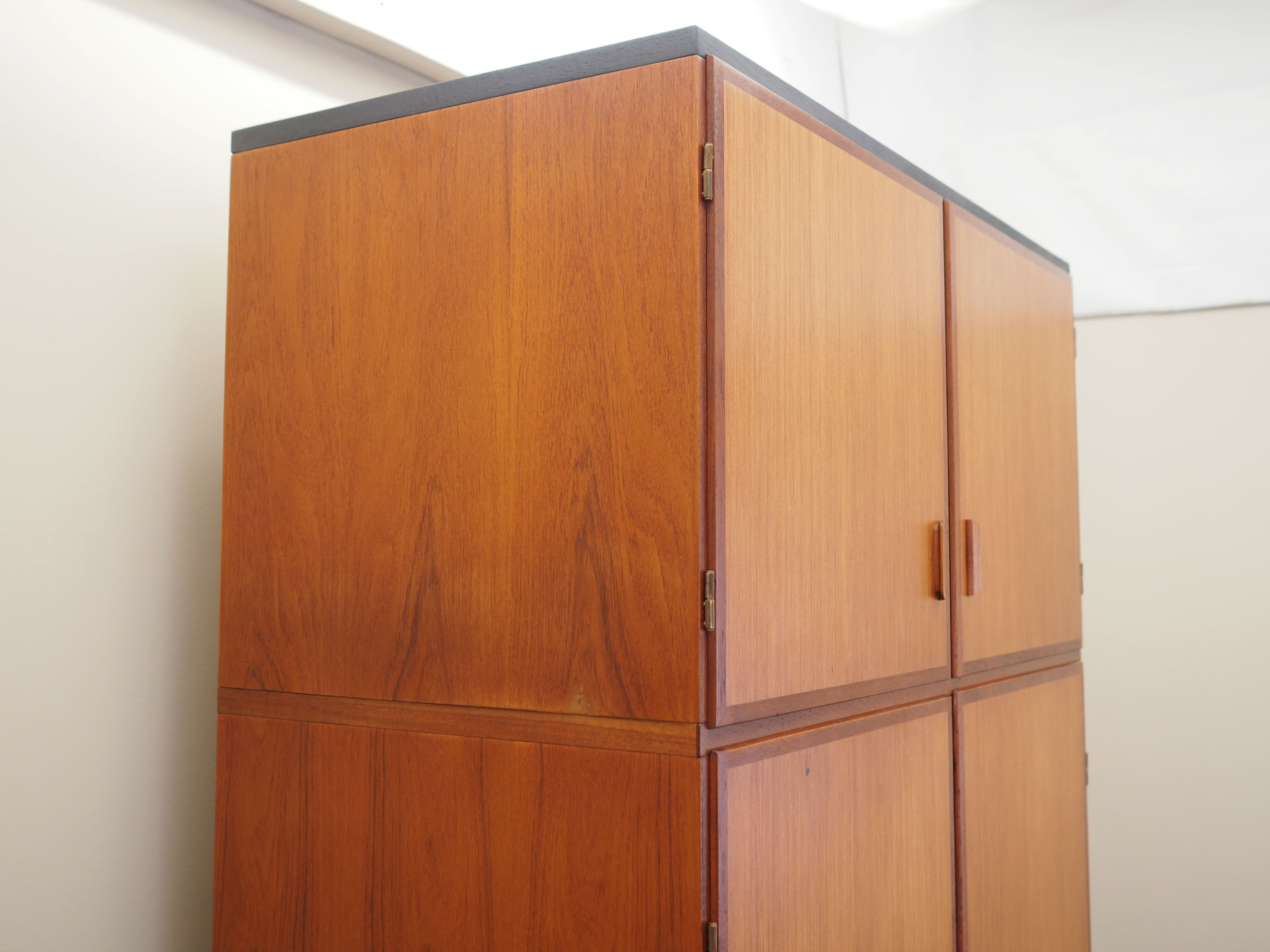 Kleiderschrank Teakholz 1970er Jahre