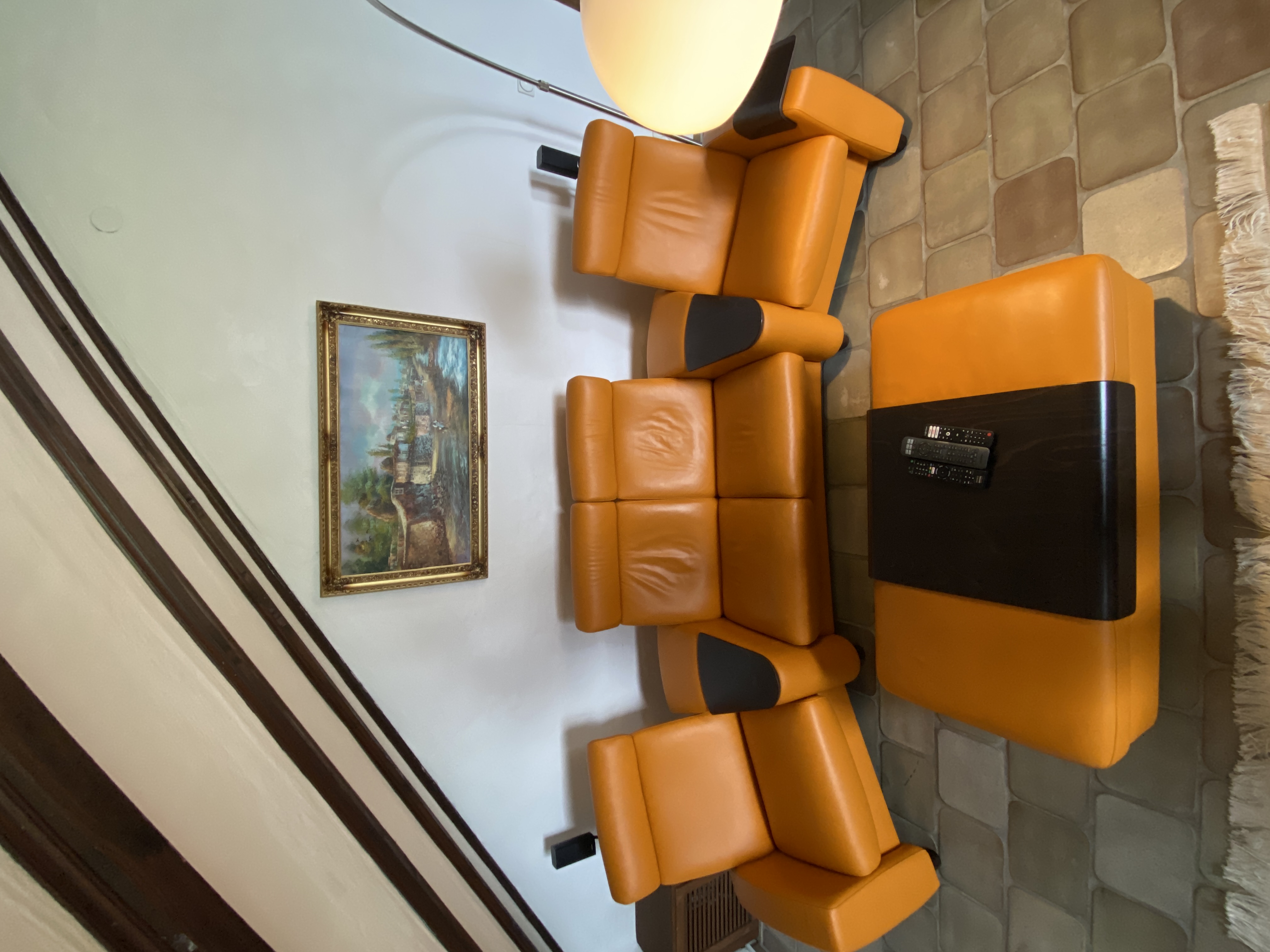 Arion 4-seater sofa with ottoman Leather