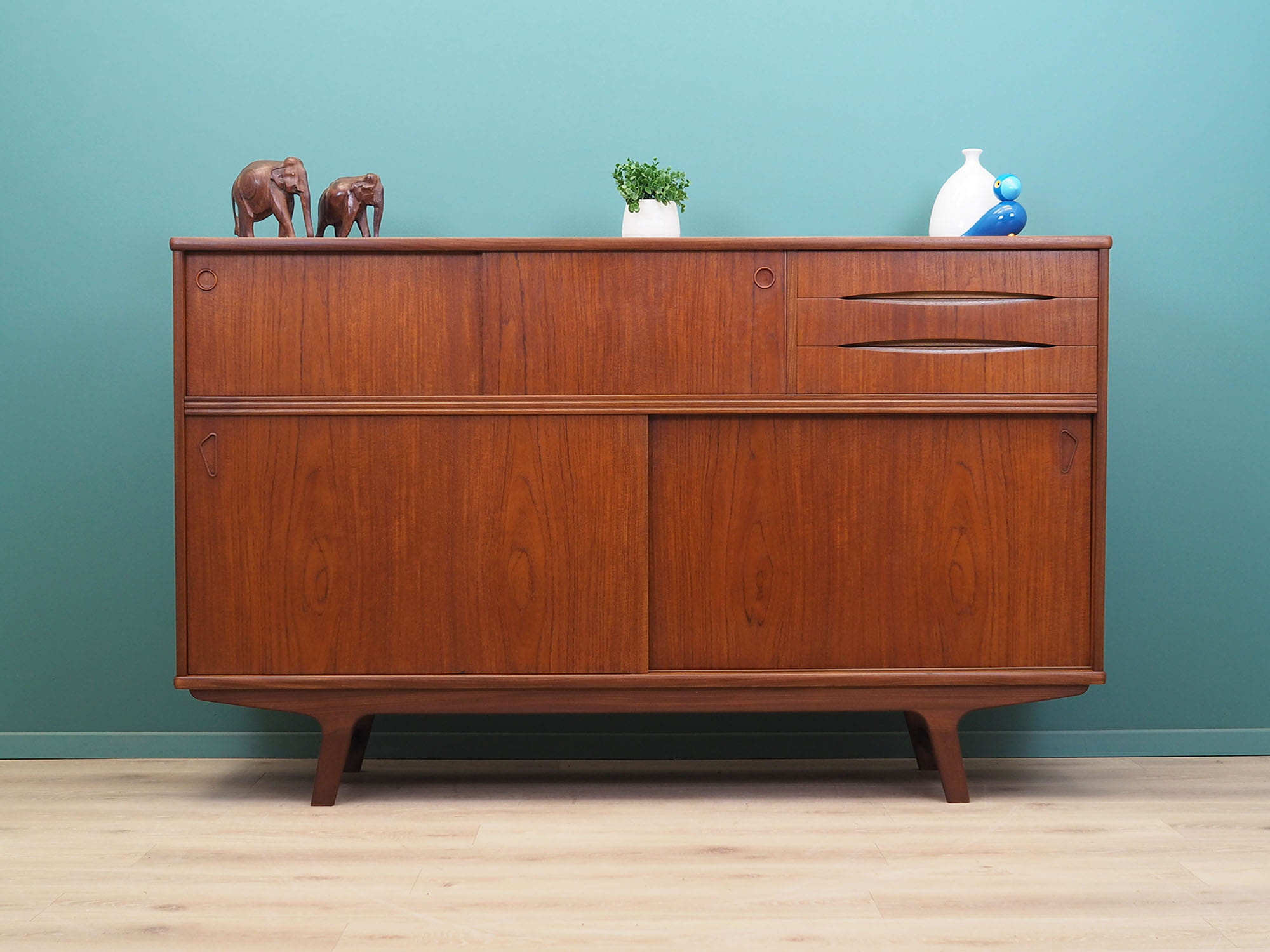 Vintage Highboard Teakholz Braun 1960er Jahre