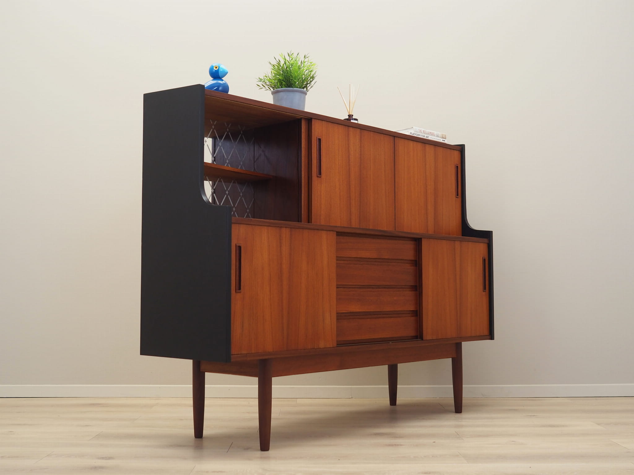 Vintage Highboard Teakholz Braun 1960er Jahre