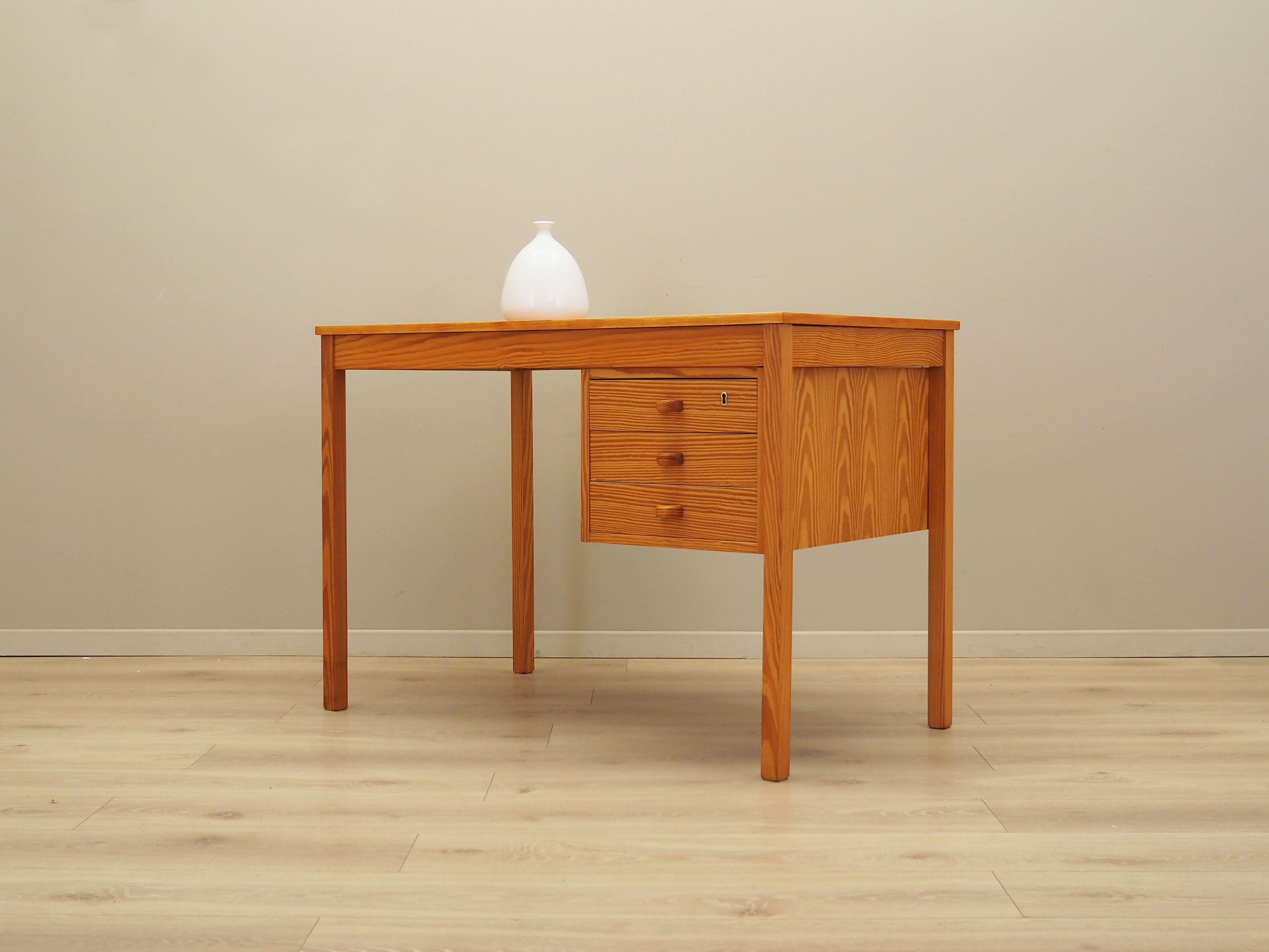 Schreibtisch Kiefernholz 1970er Jahre