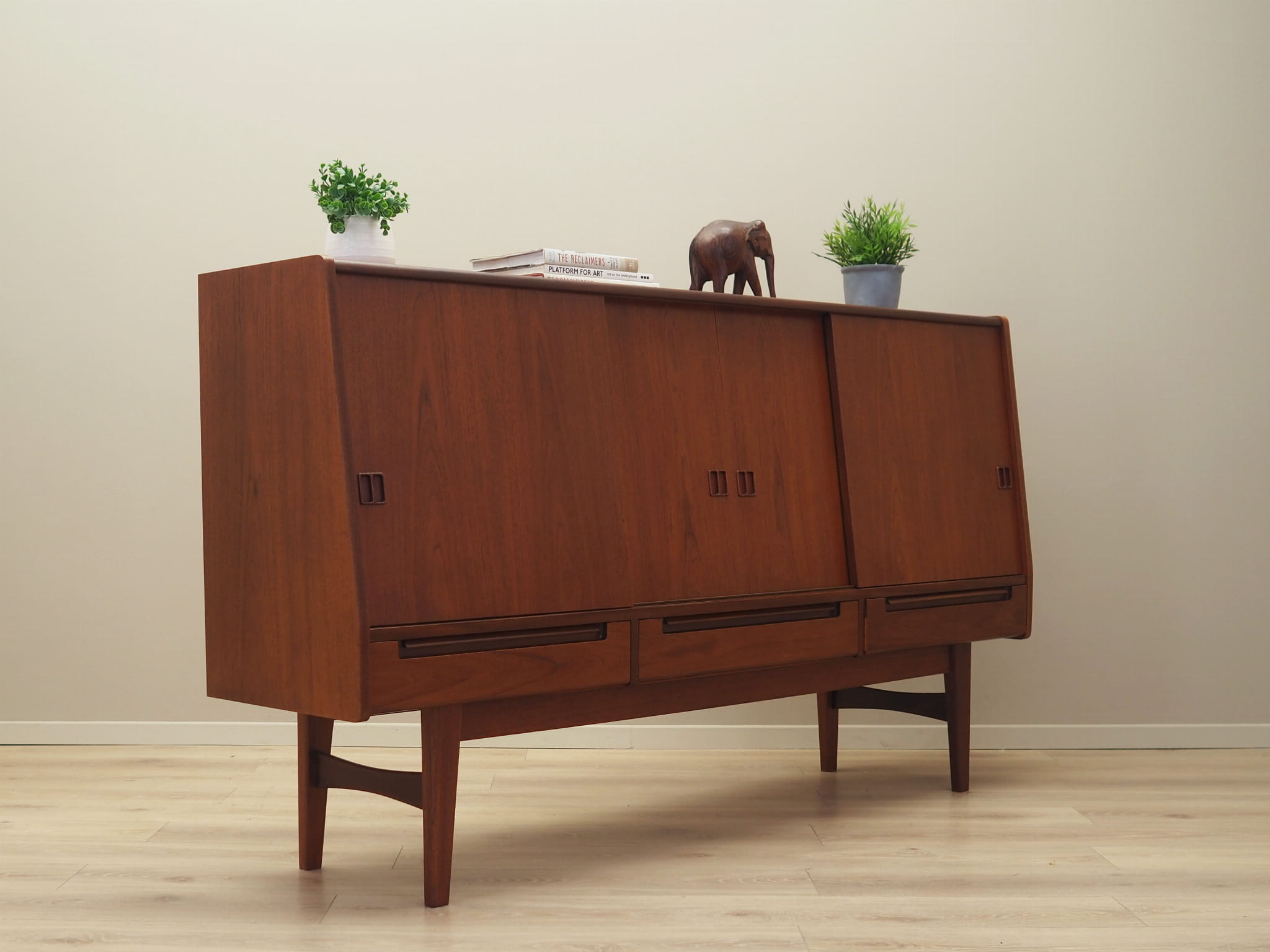 Vintage Highboard Teakholz Braun 1960er Jahre