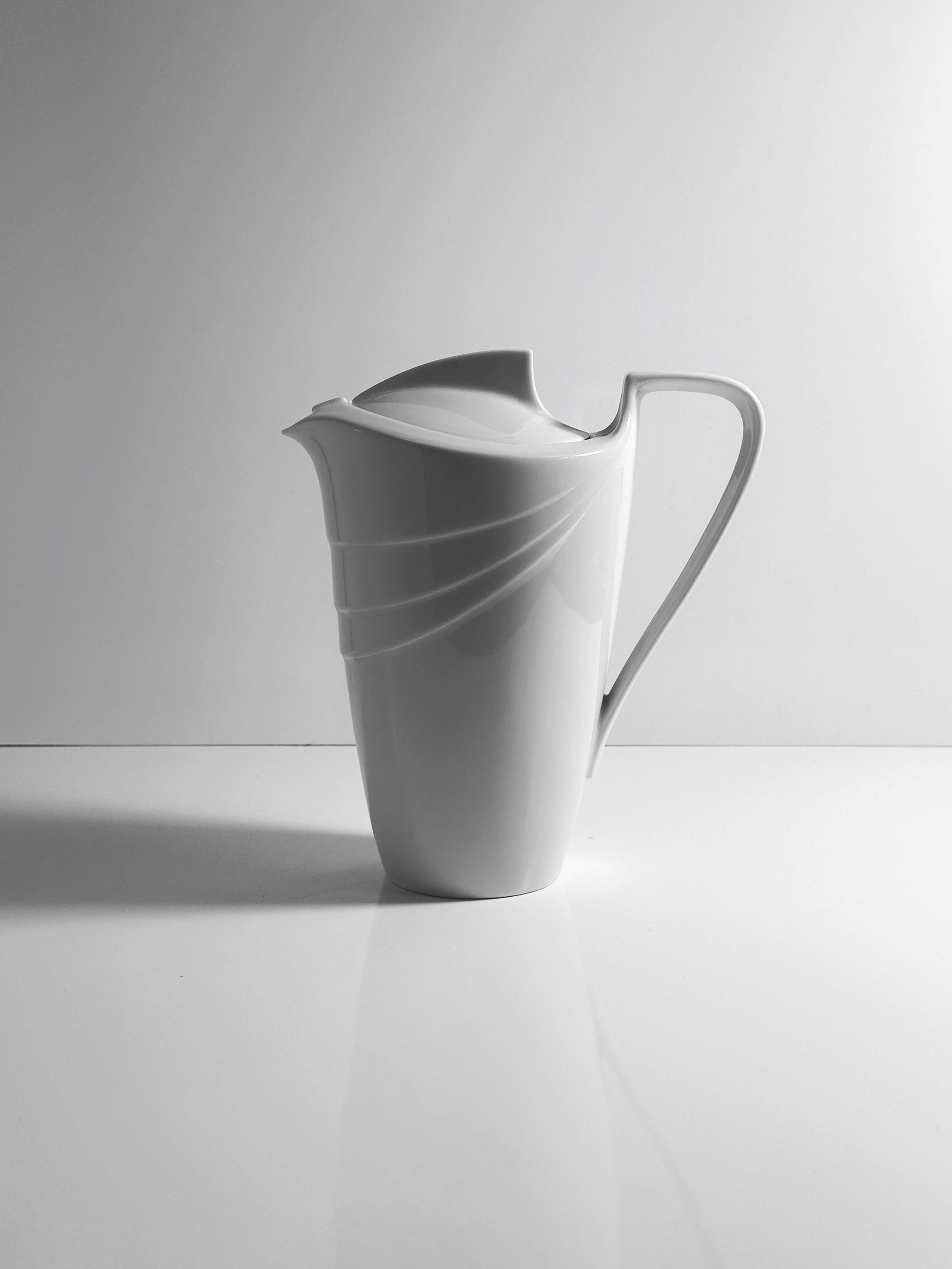 Caffettiera vintage in ceramica bianca anni '80