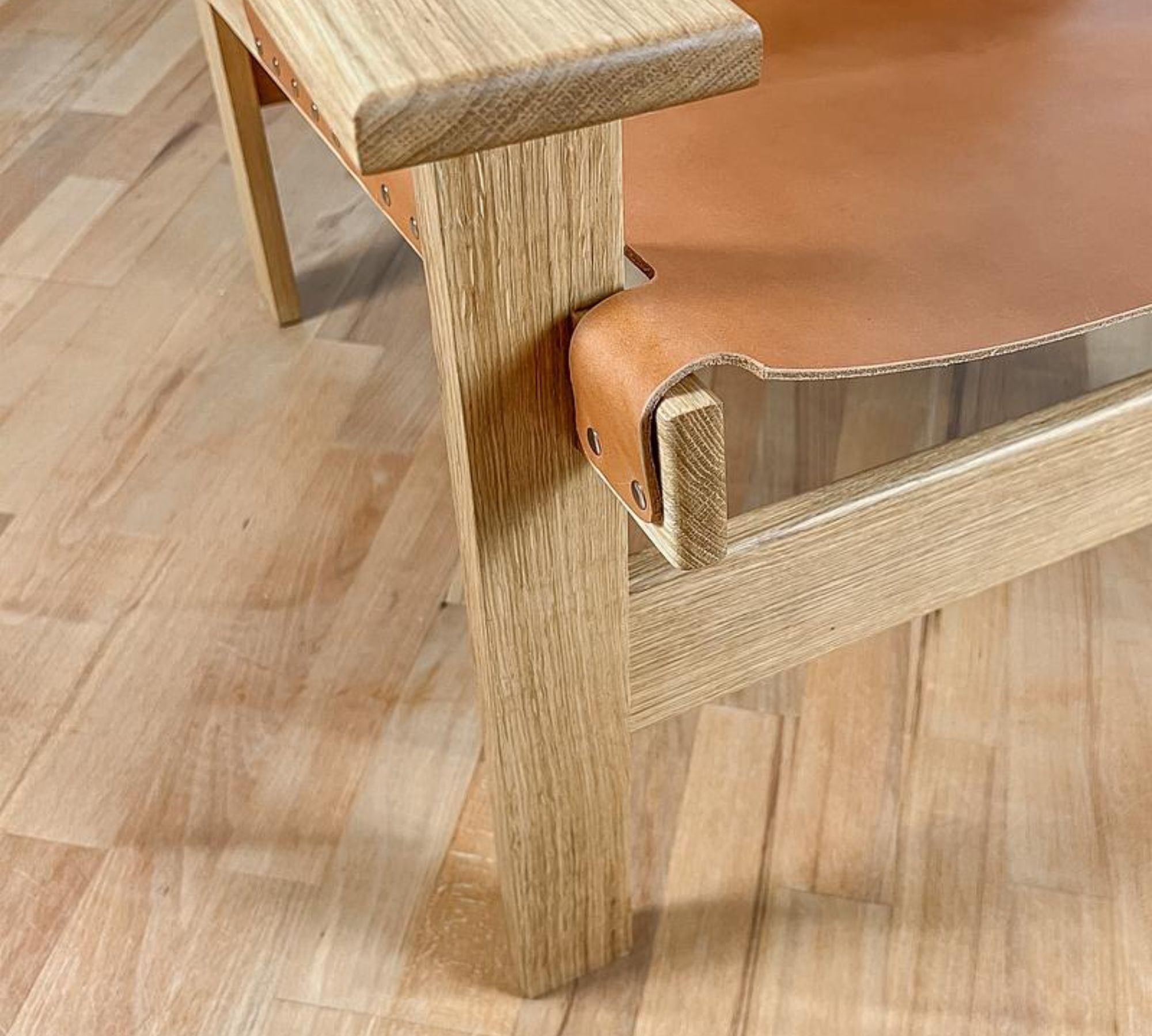 B_002 Lounge Sessel Holz Leder Braun