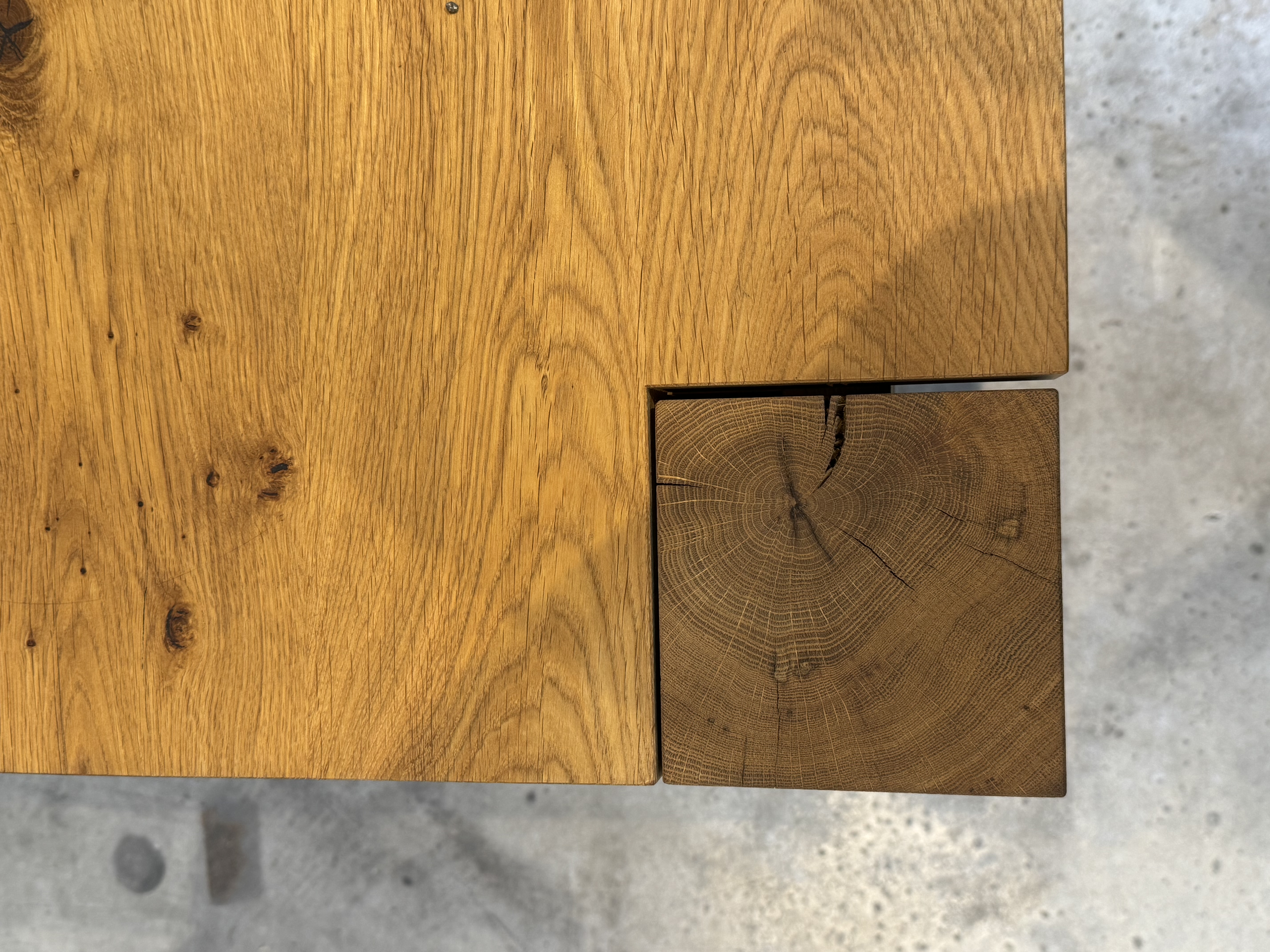 Bigfoot Tisch Holz Braun