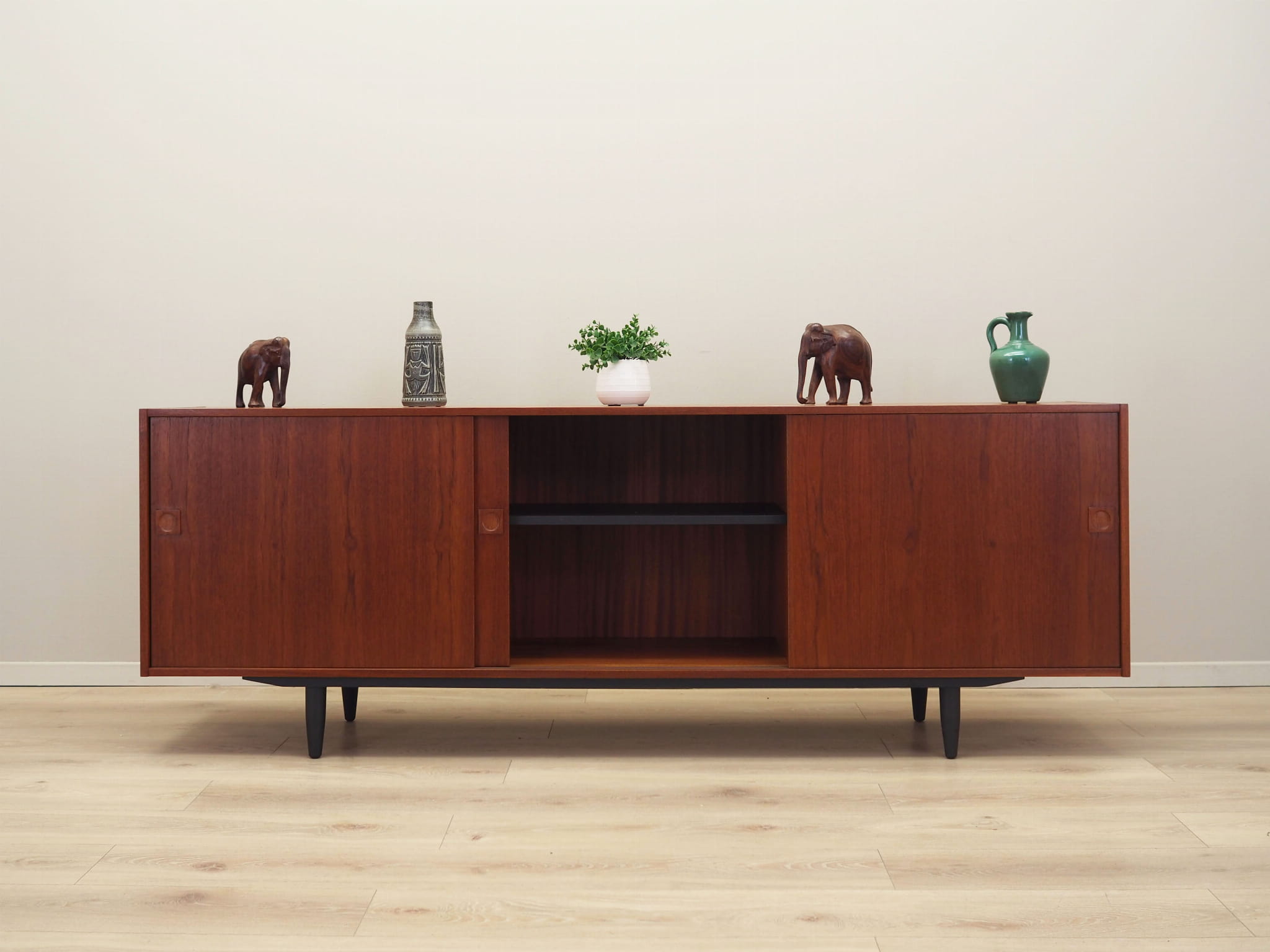 Vintage Sideboard Teakholz Braun 1970er Jahre