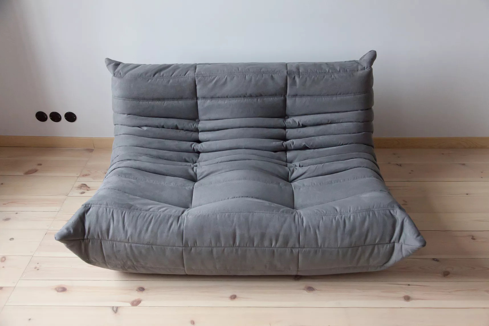 Togo Sofa 2-Sitzer Textil Grau