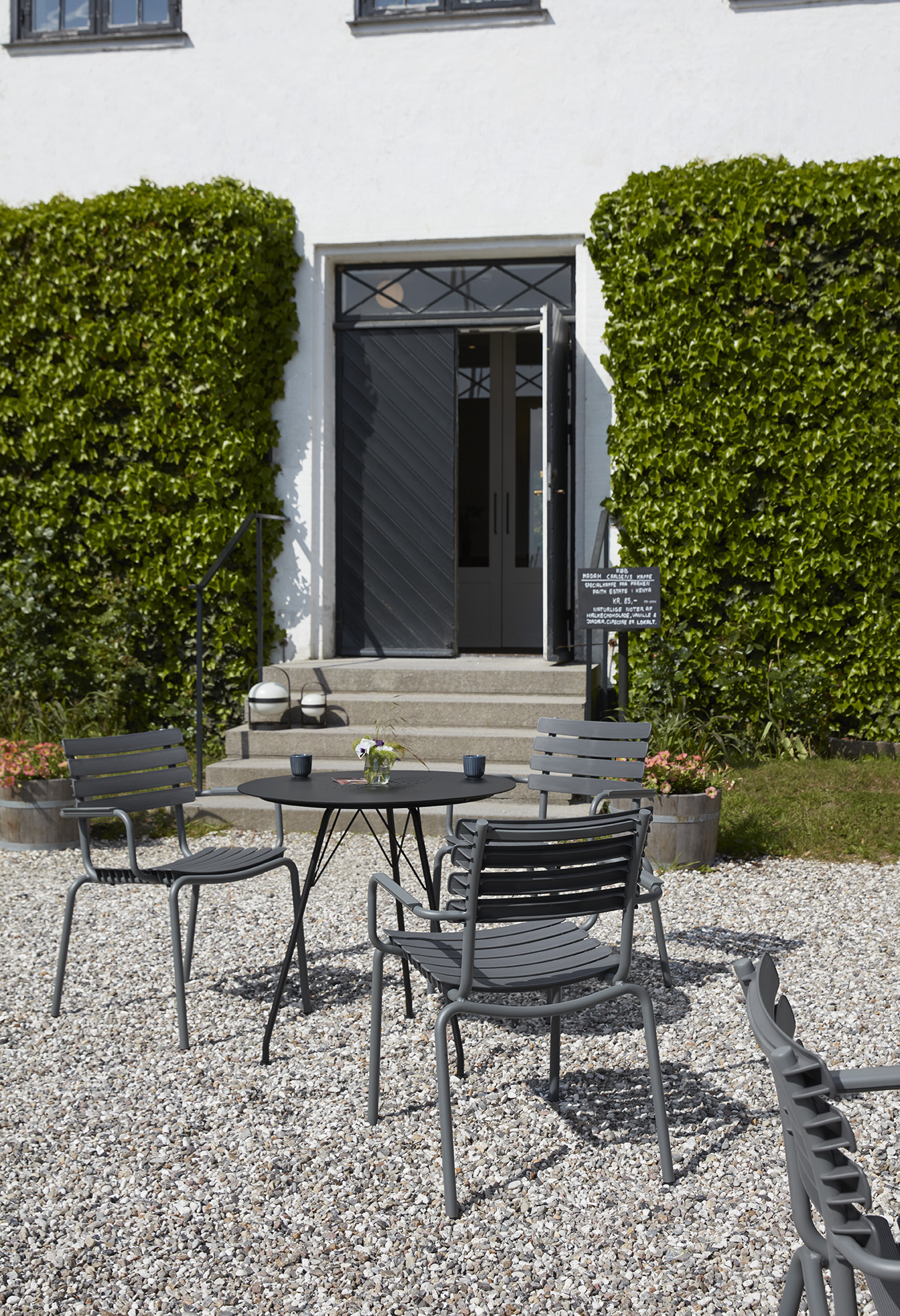 ReCLIPS Gartenstuhl Grau Armlehne Dunkelgrau