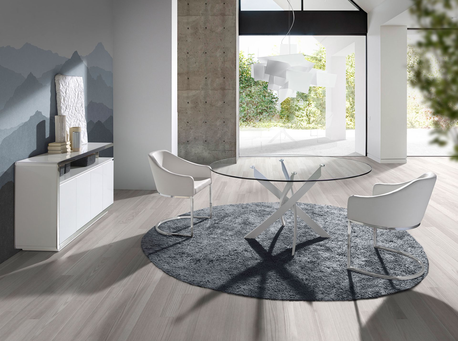 Round dining table
Glass
Steel
White