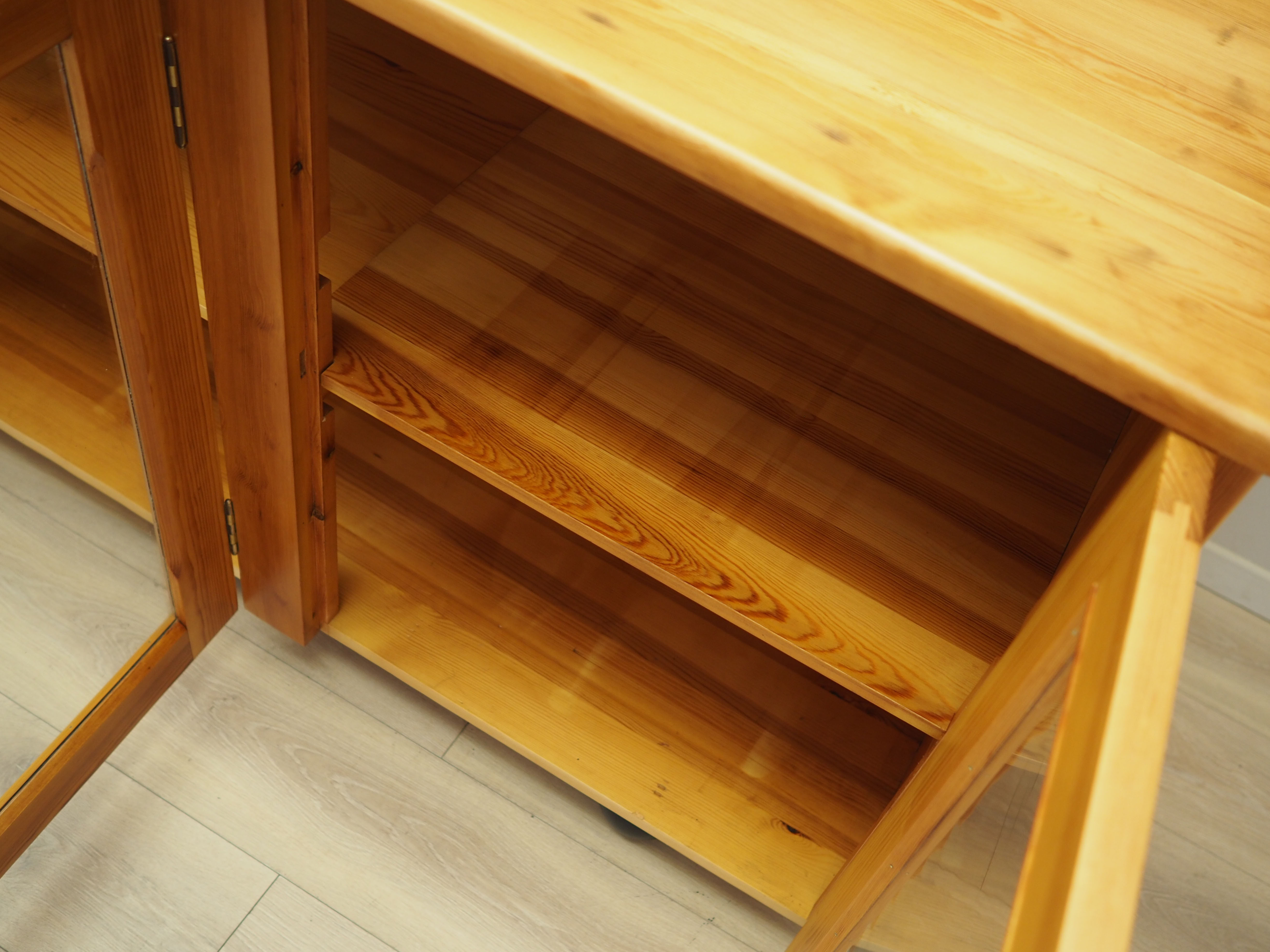 Display cabinet pine wood 1980s