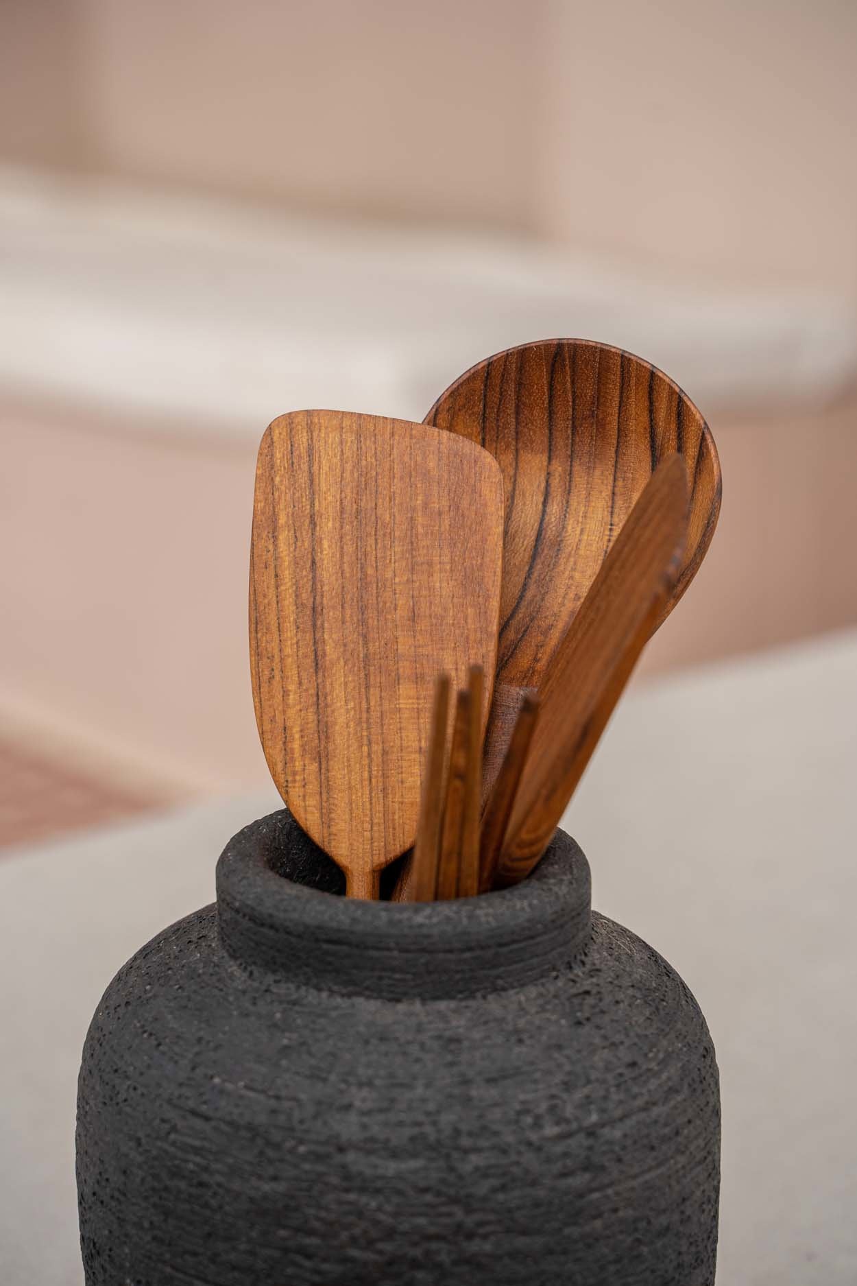 Peaky Vase Schwarz