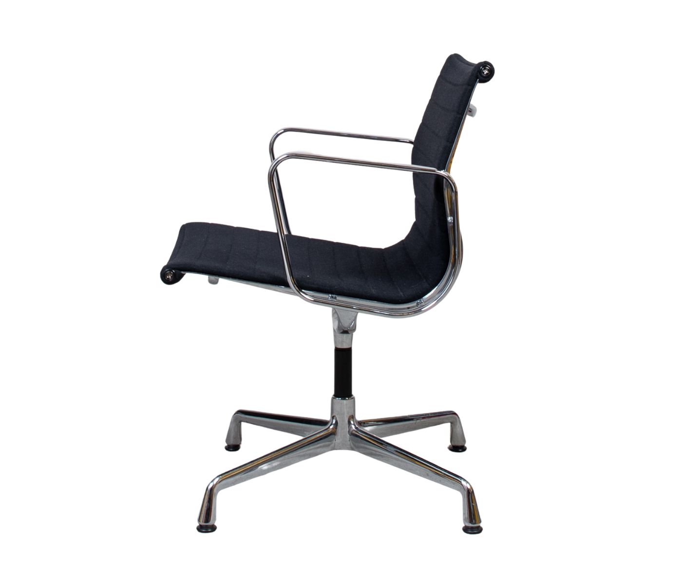 Eames EA108 Aluminium Chair Schwarz