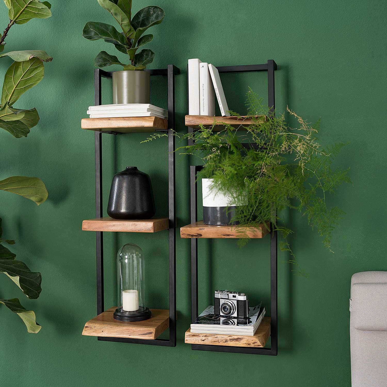 Wandregal Kaawo II Massiv Metall Akazie Schwarz