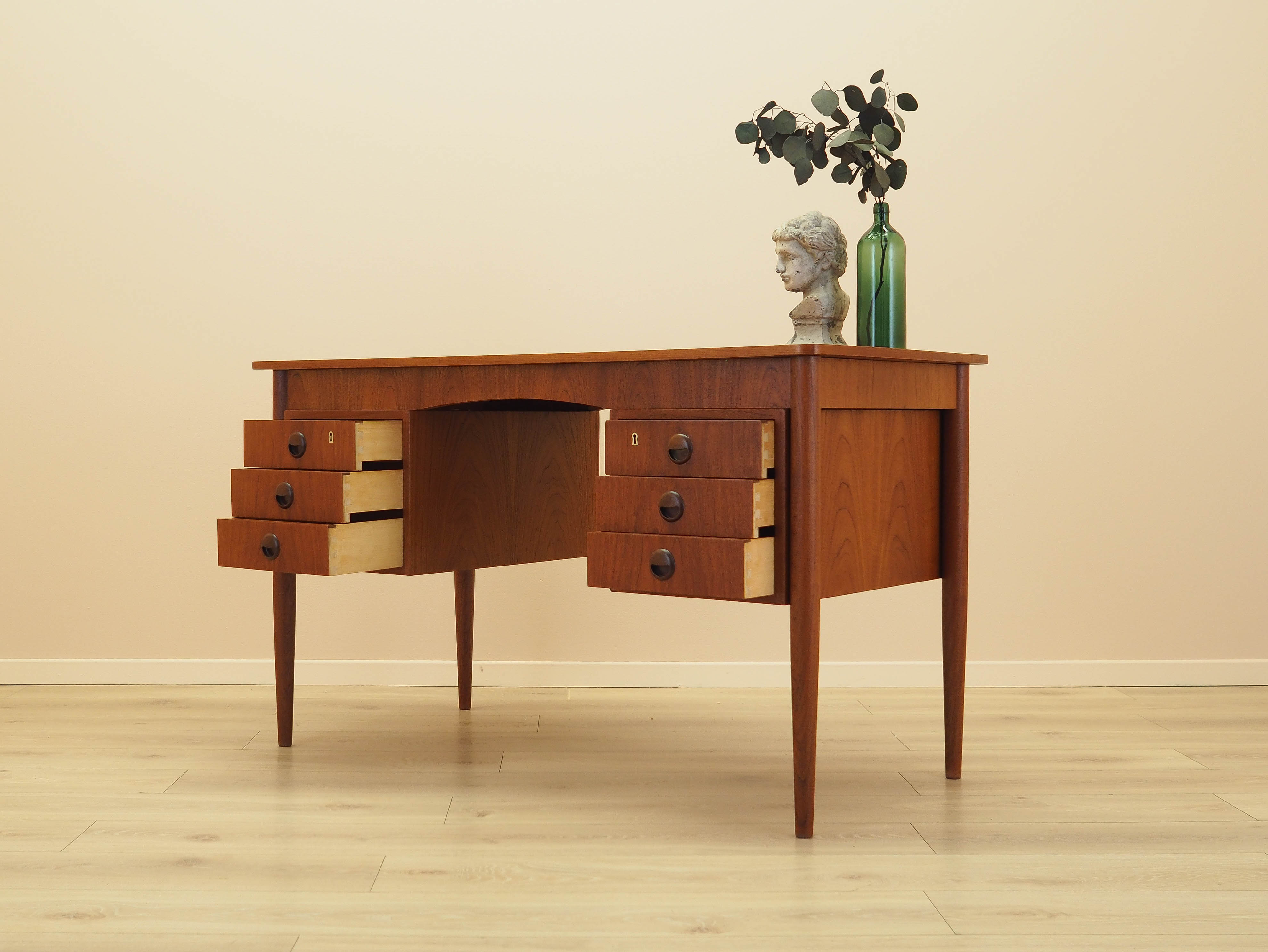 Teak-Schreibtisch 1970er Jahre