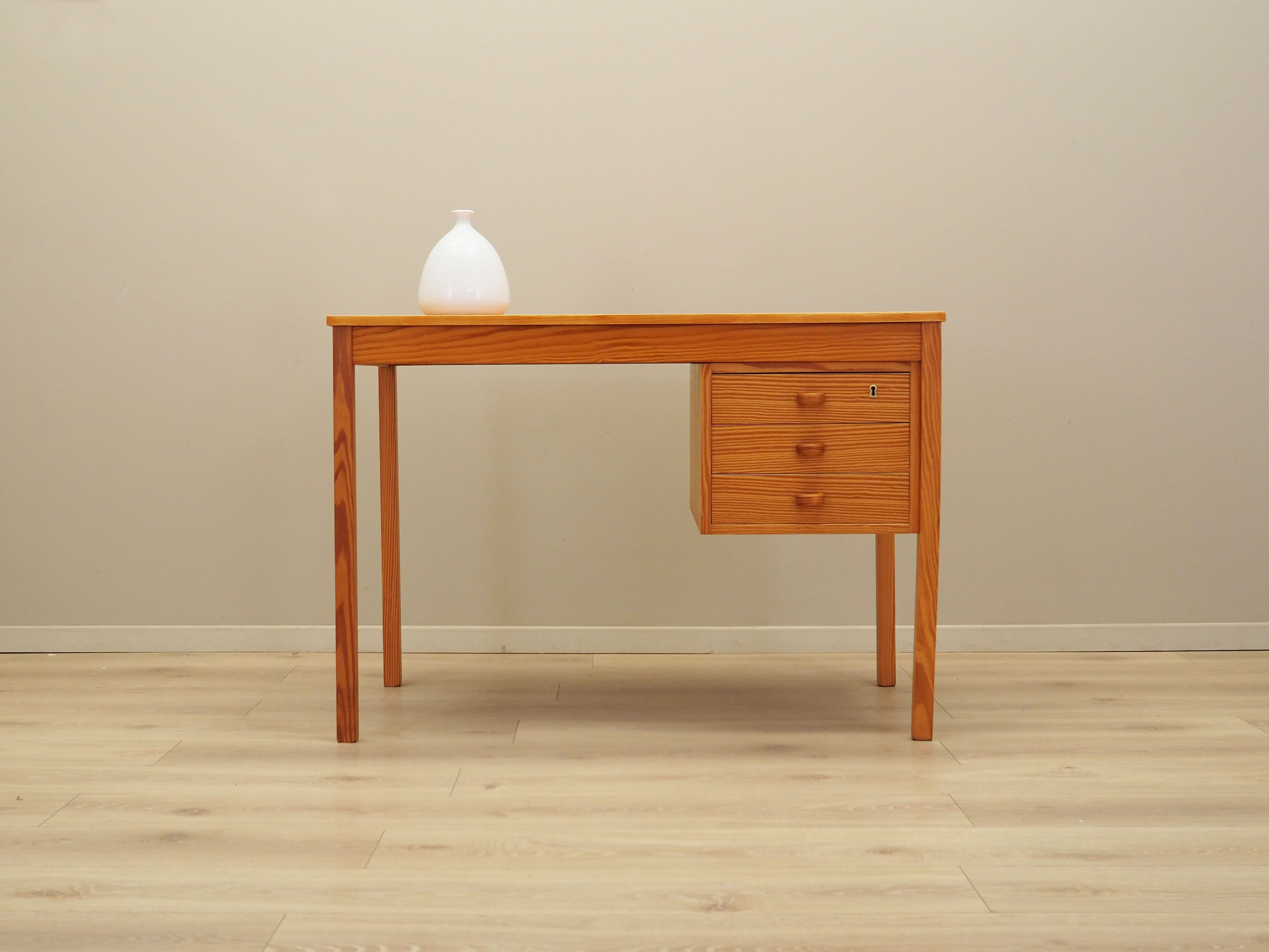 Schreibtisch Kiefernholz 1970er Jahre