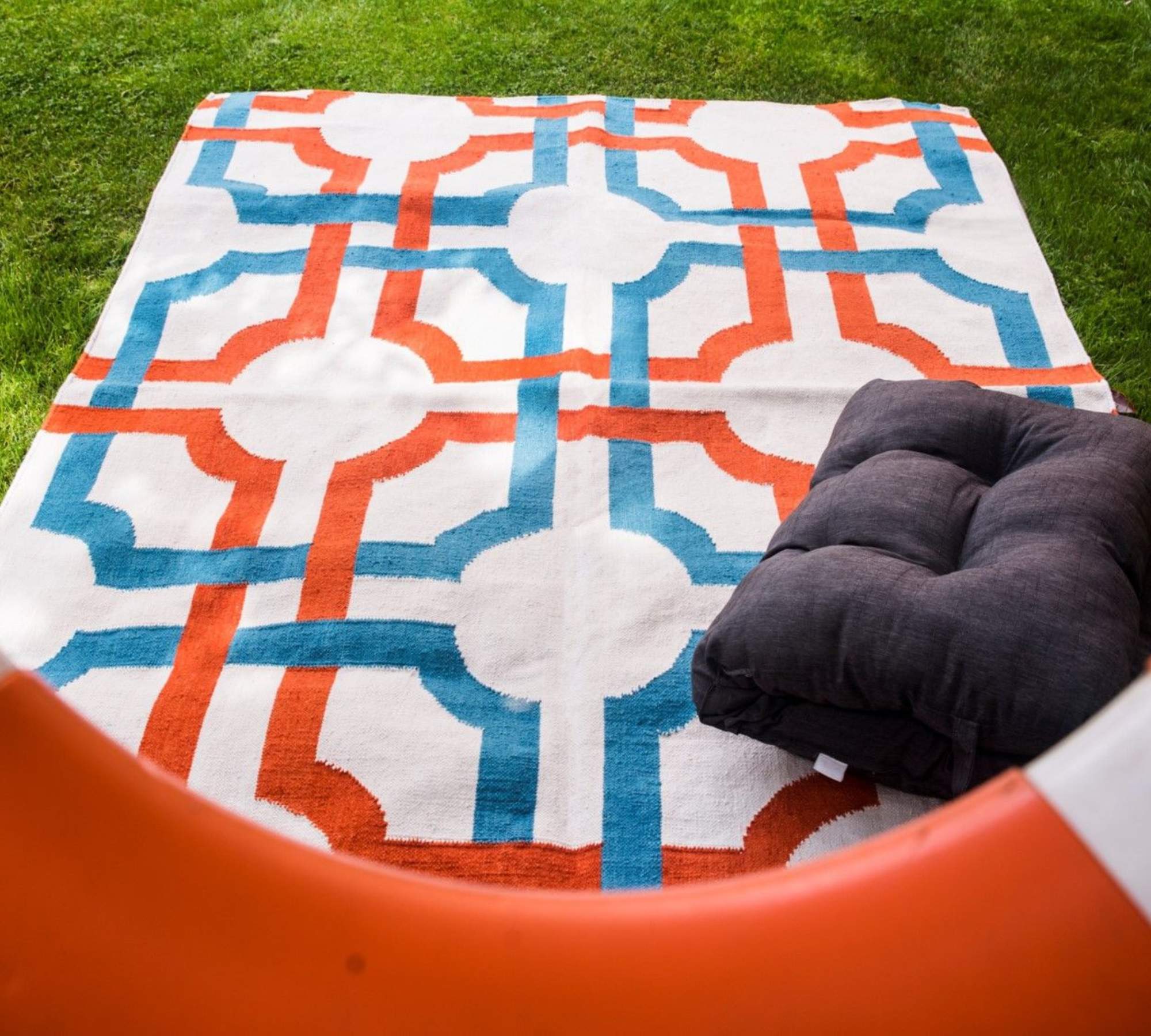 Outdoor-Kilim Teppich Blau Orange 230 x 300 cm