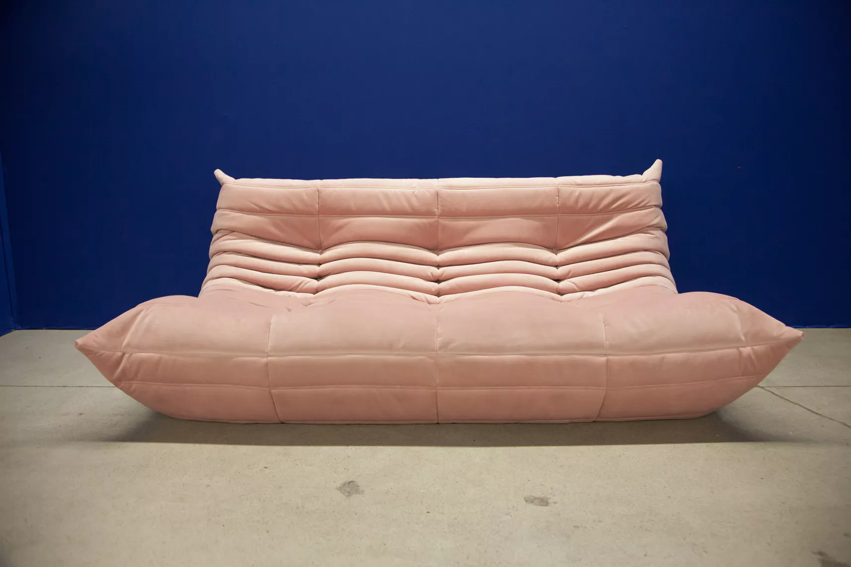 Togo Sofa 3-seater velvet light pink