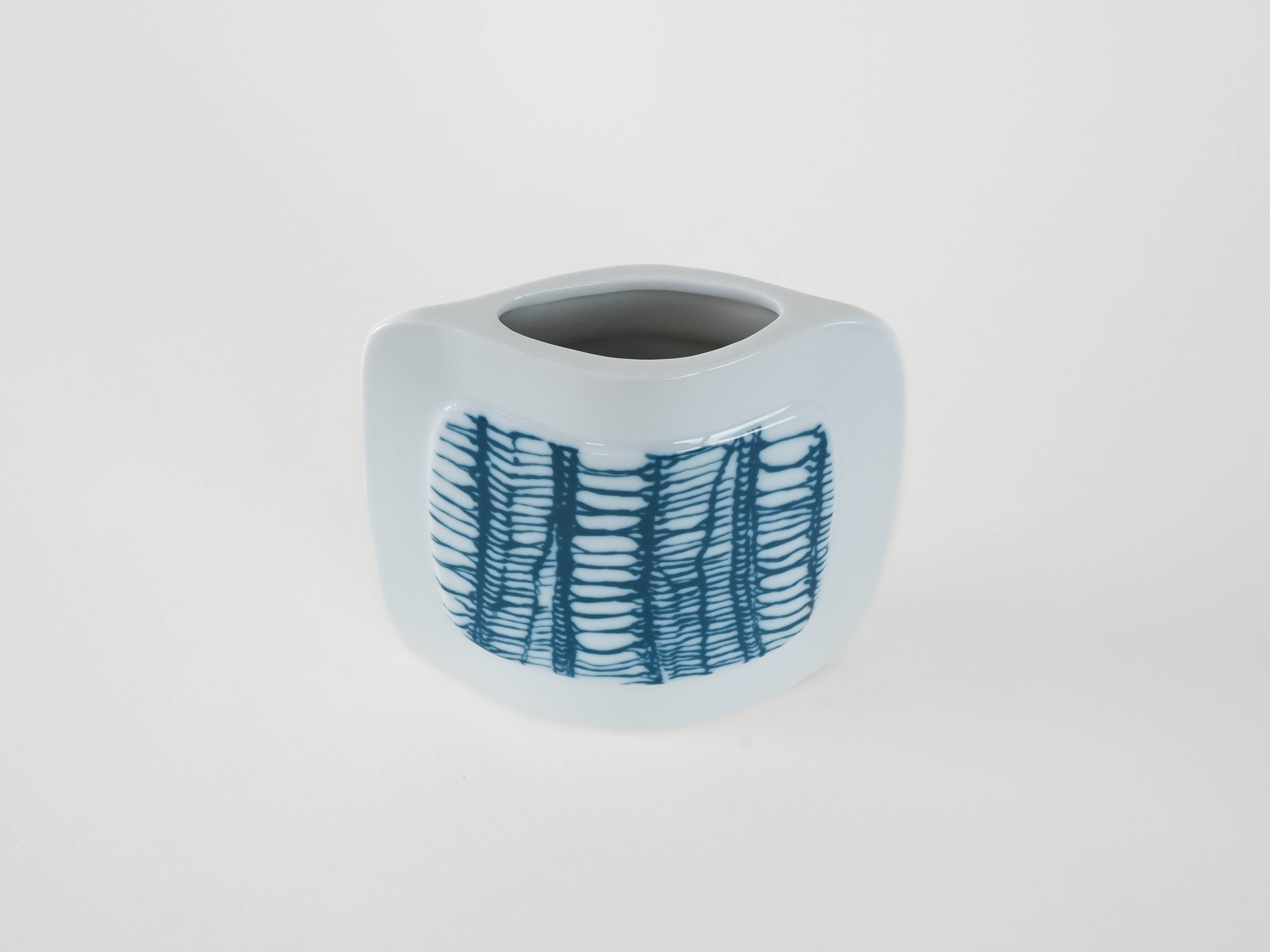 Porzellanvase Weiß Blau 1970er Jahre