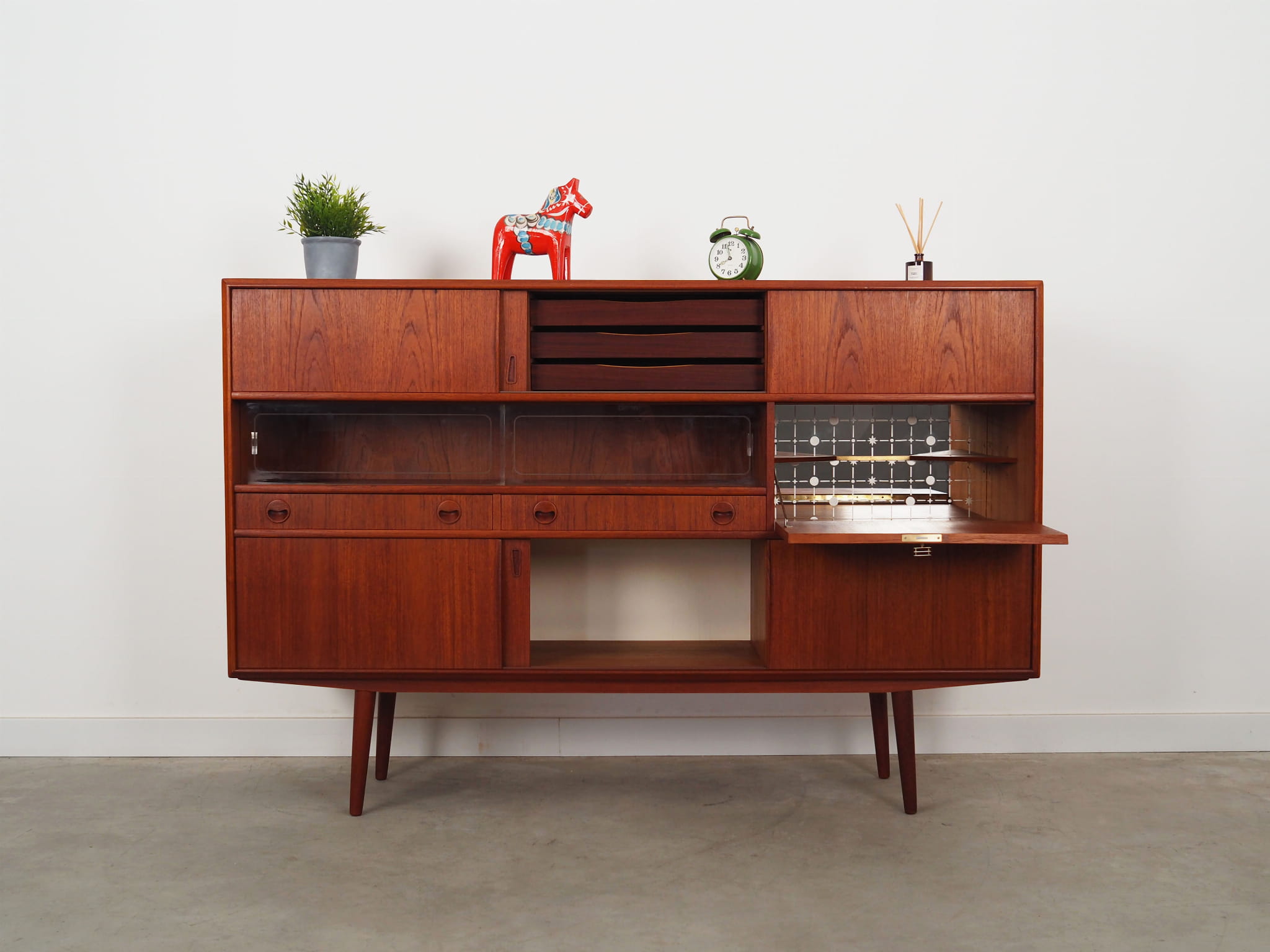 Vintage Highboard Teakholz Braun 1970er Jahre