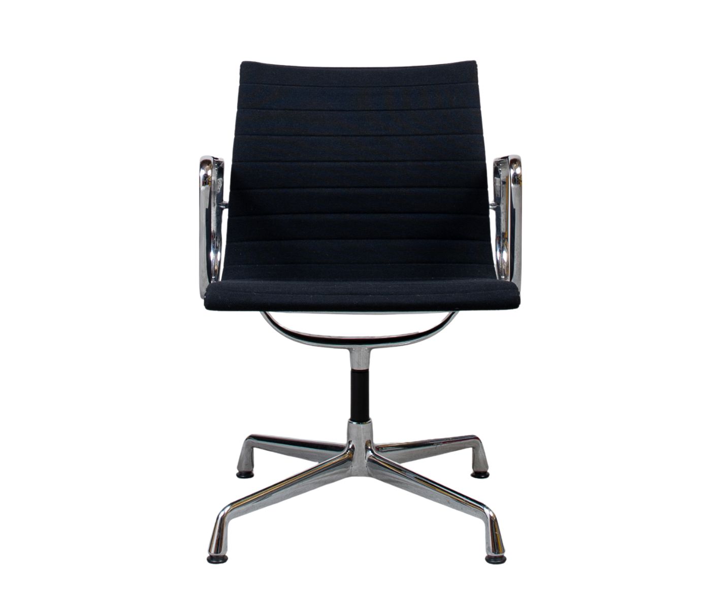 Eames EA108 Aluminium Chair Schwarz