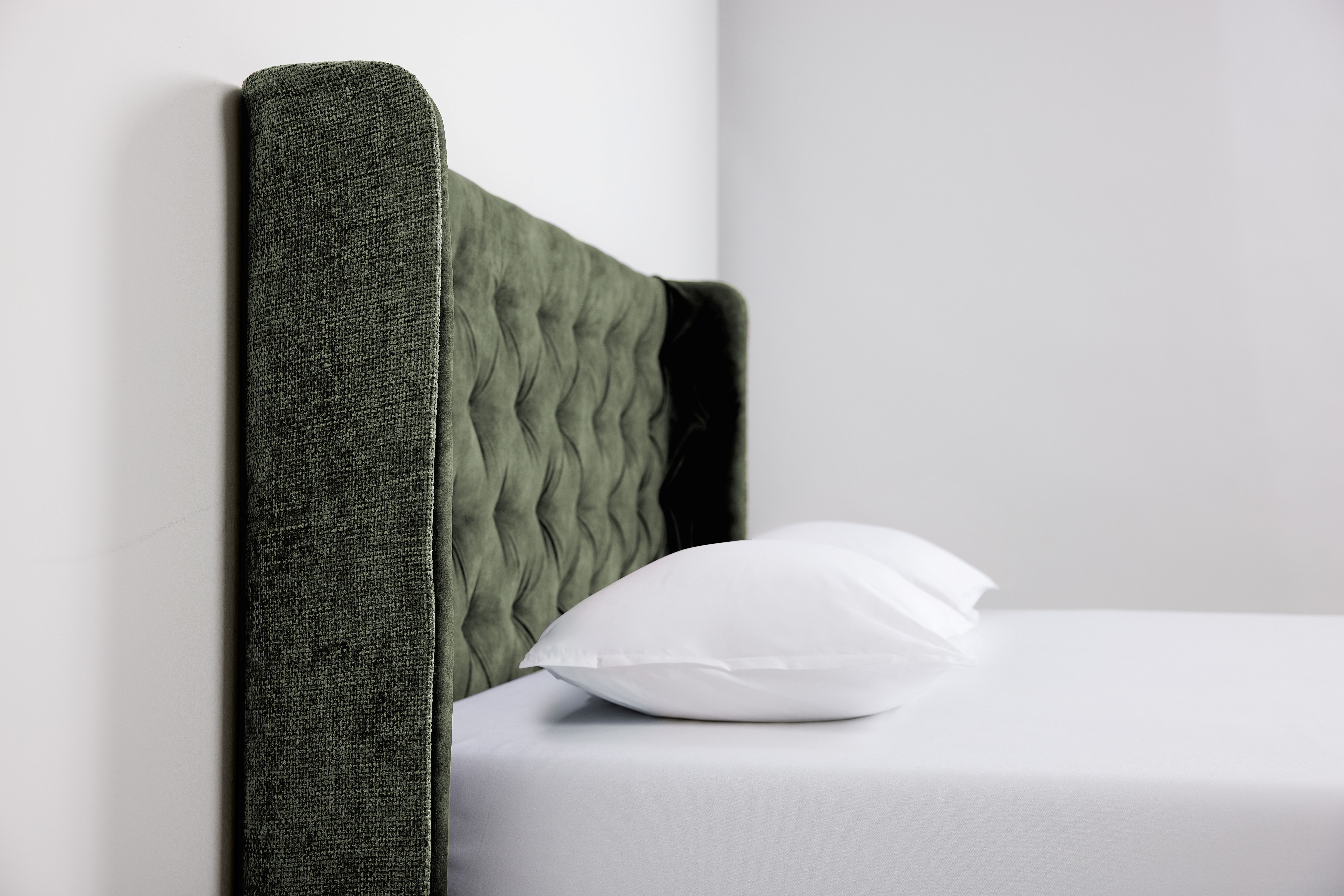Arc™ Luxury Bett mit starren Rahmen Dunkelgrün 180 x 200