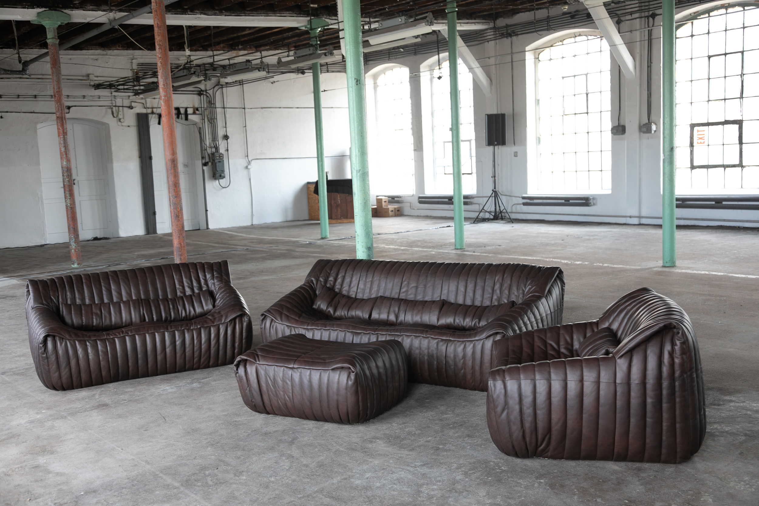 Togo Armchair Smooth Leather Folk Brown
