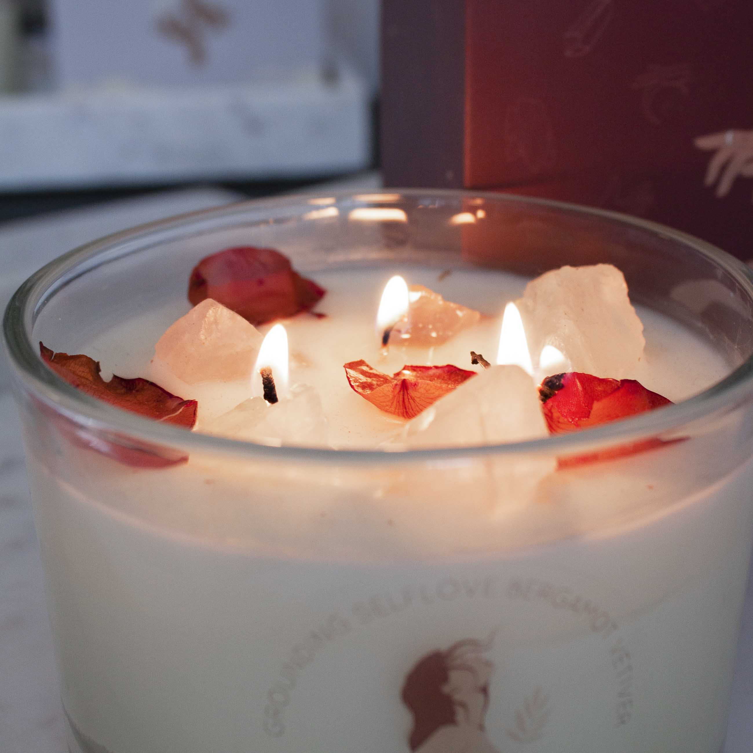 Bergamot & Vertiver Scented Candle Soy Wax with Crystals